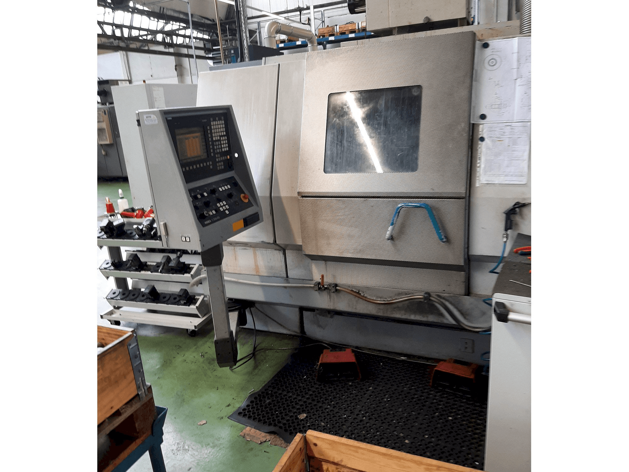 Вид станка Index G200 спереди