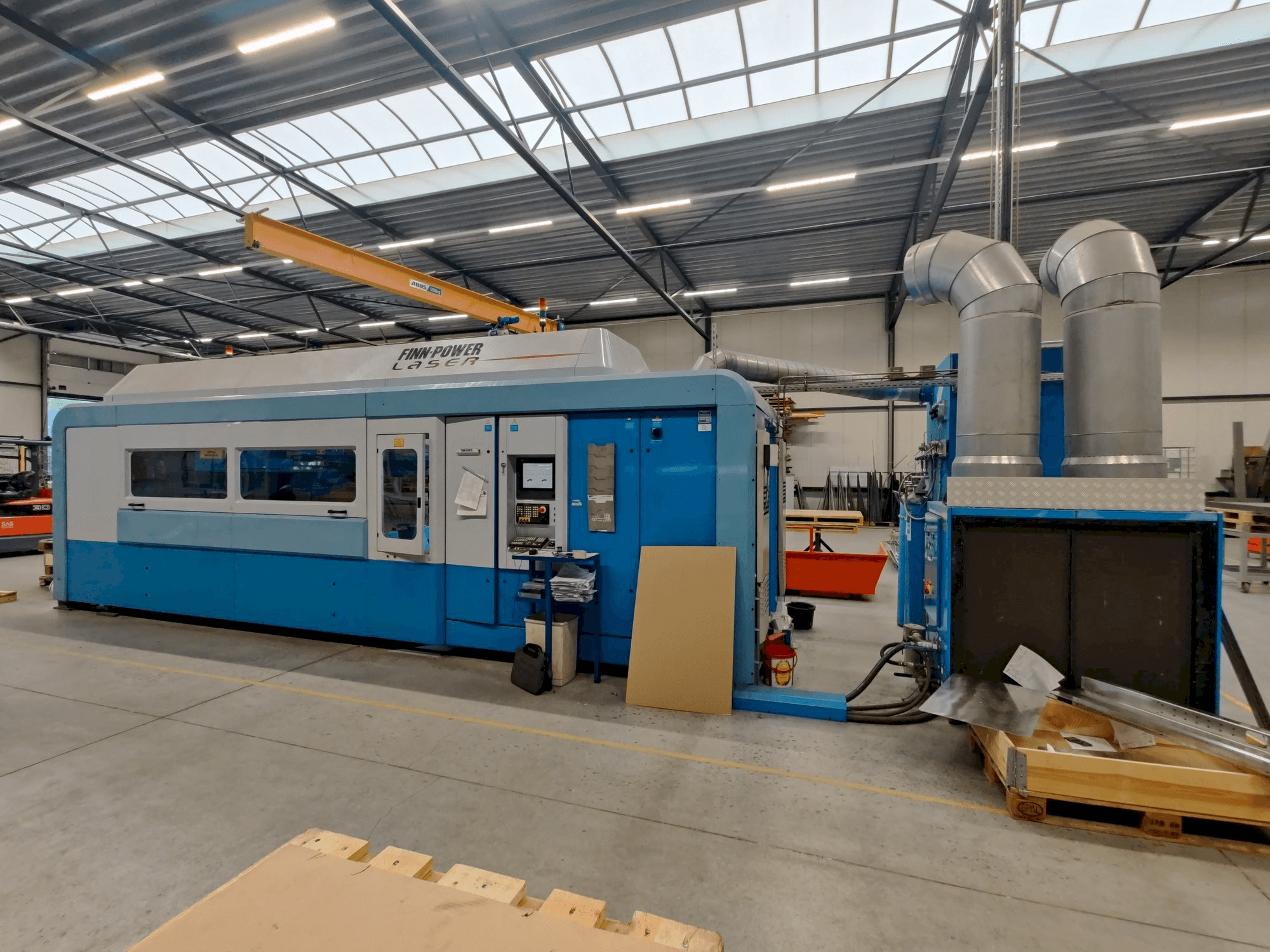 Вид станка Finn-Power FPL6-B спереди