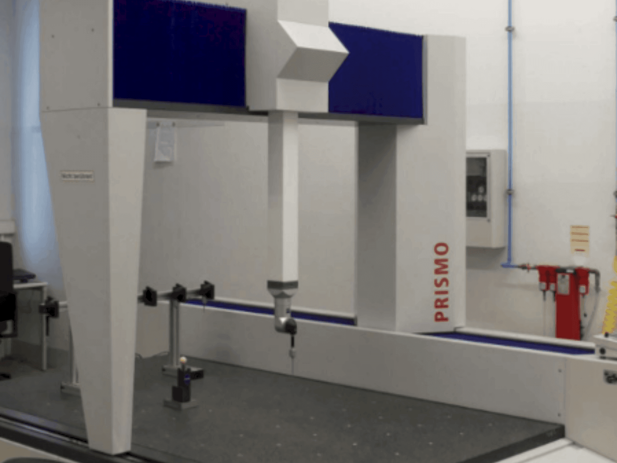 Вид станка ZEISS Prismo 12/18/10 (2002) спереди