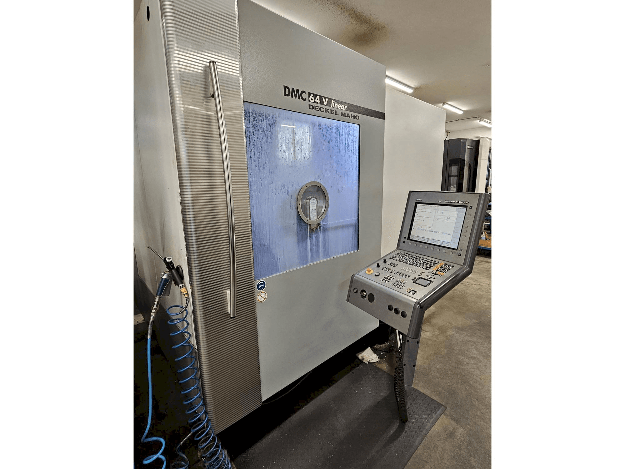 Вид станка DMG DMC64V спереди