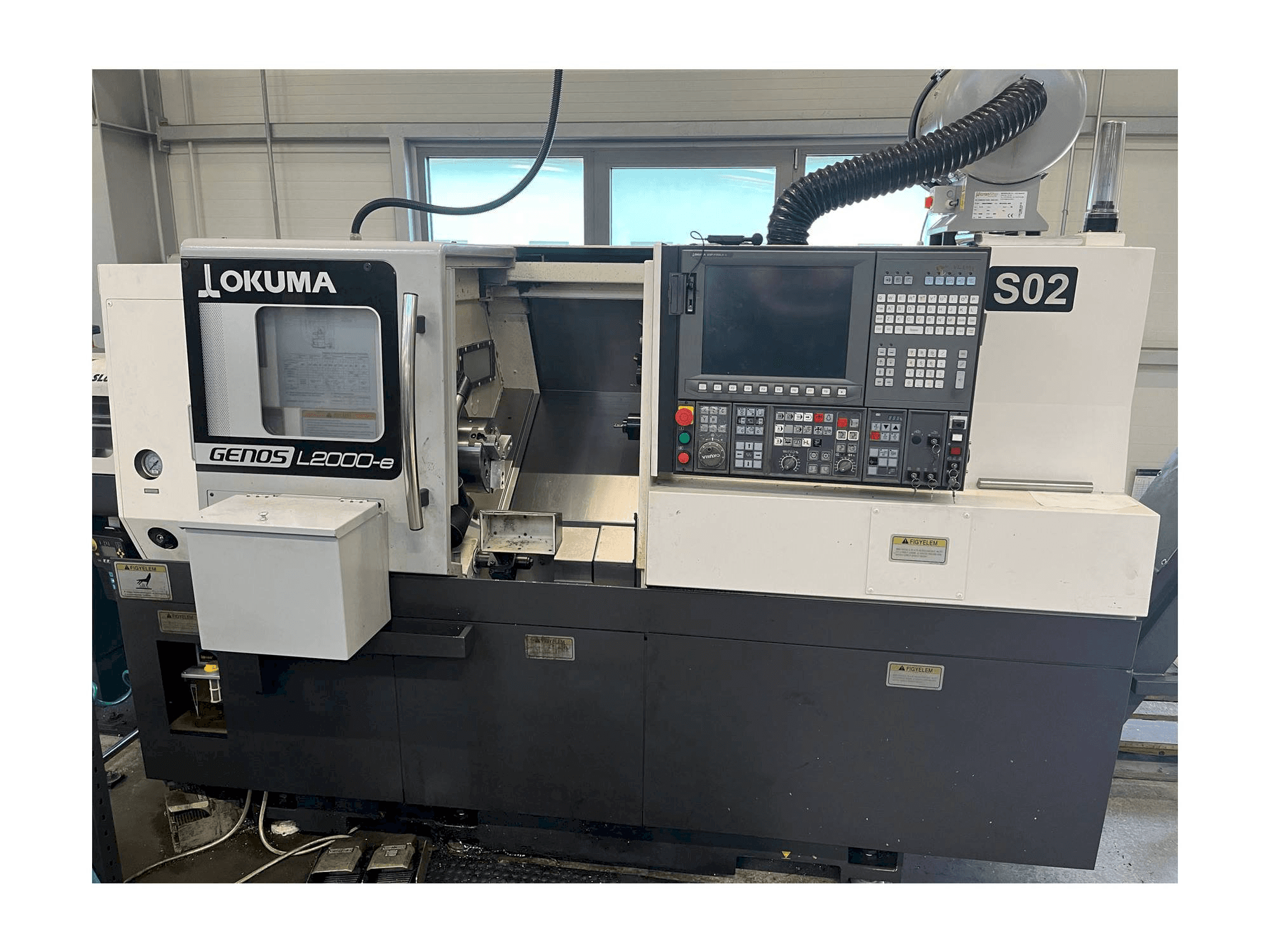 Вид станка Okuma GENOS L200 спереди
