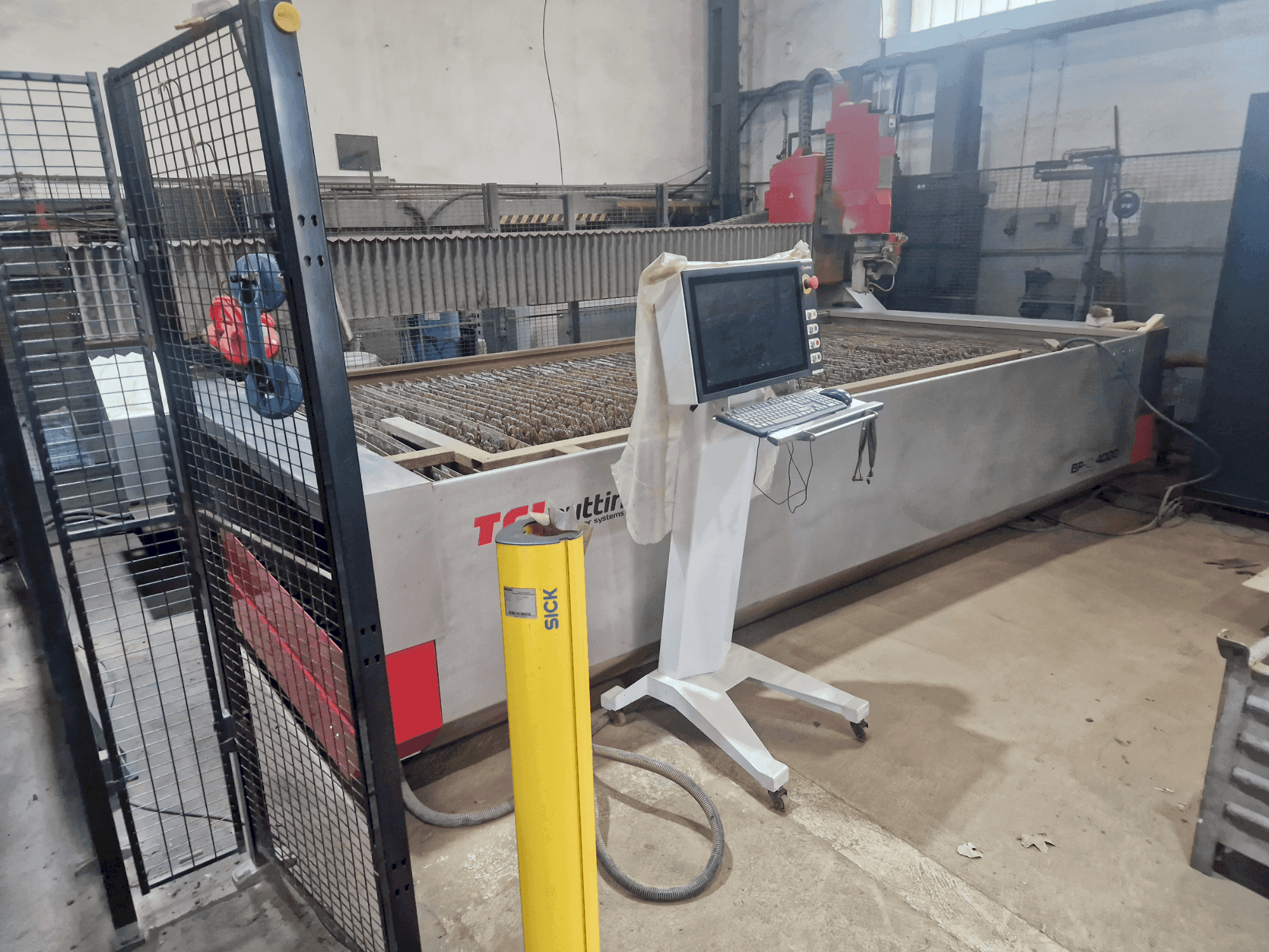 Вид станка TCI BP-C 4020 5X спереди