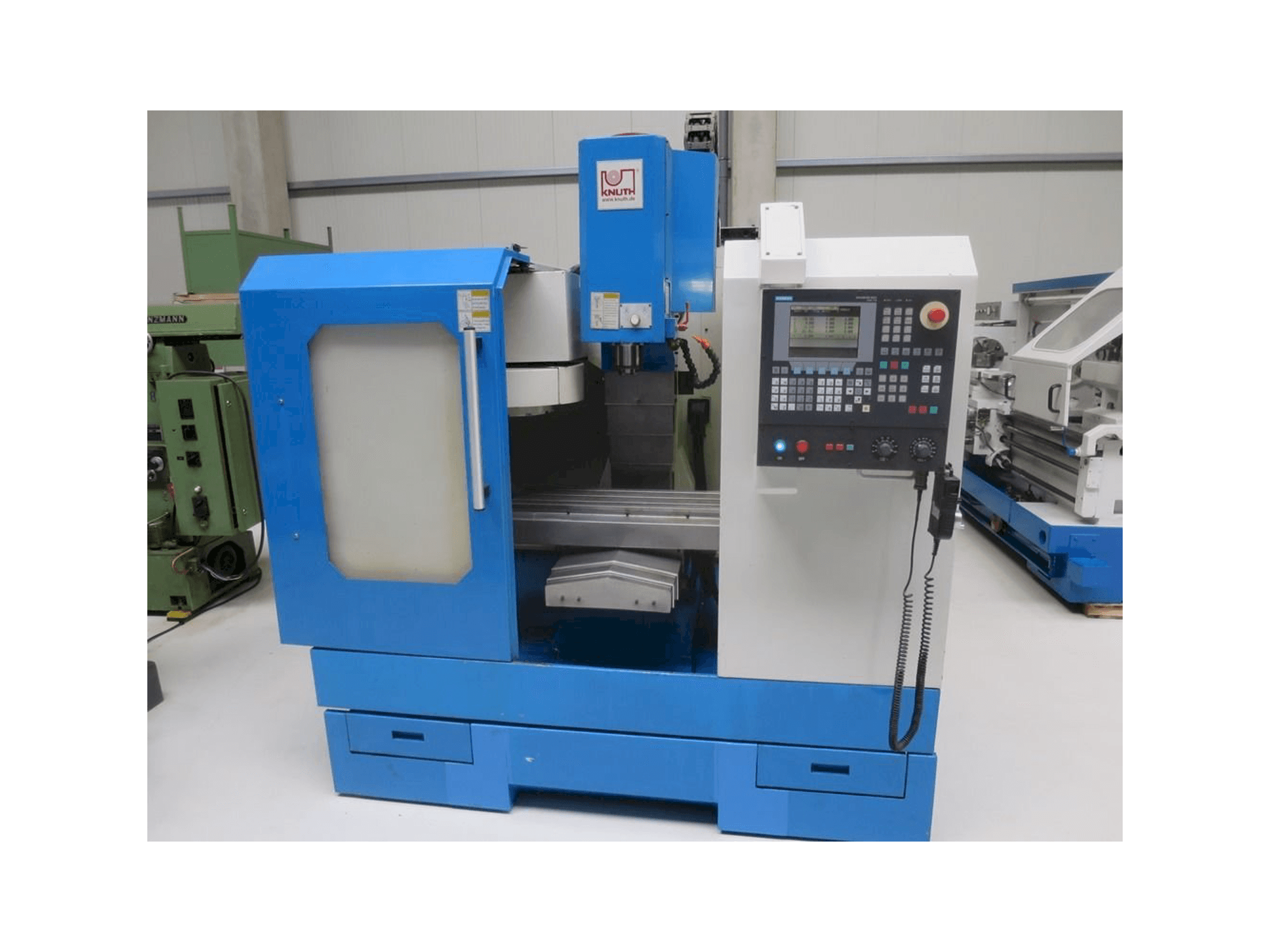 Вид станка KNUTH EcoMill 350 спереди
