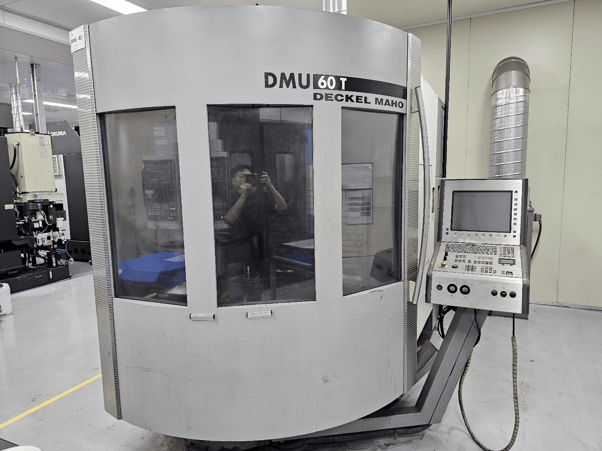 Вид станка DECKEL MAHO DMU 60 T спереди
