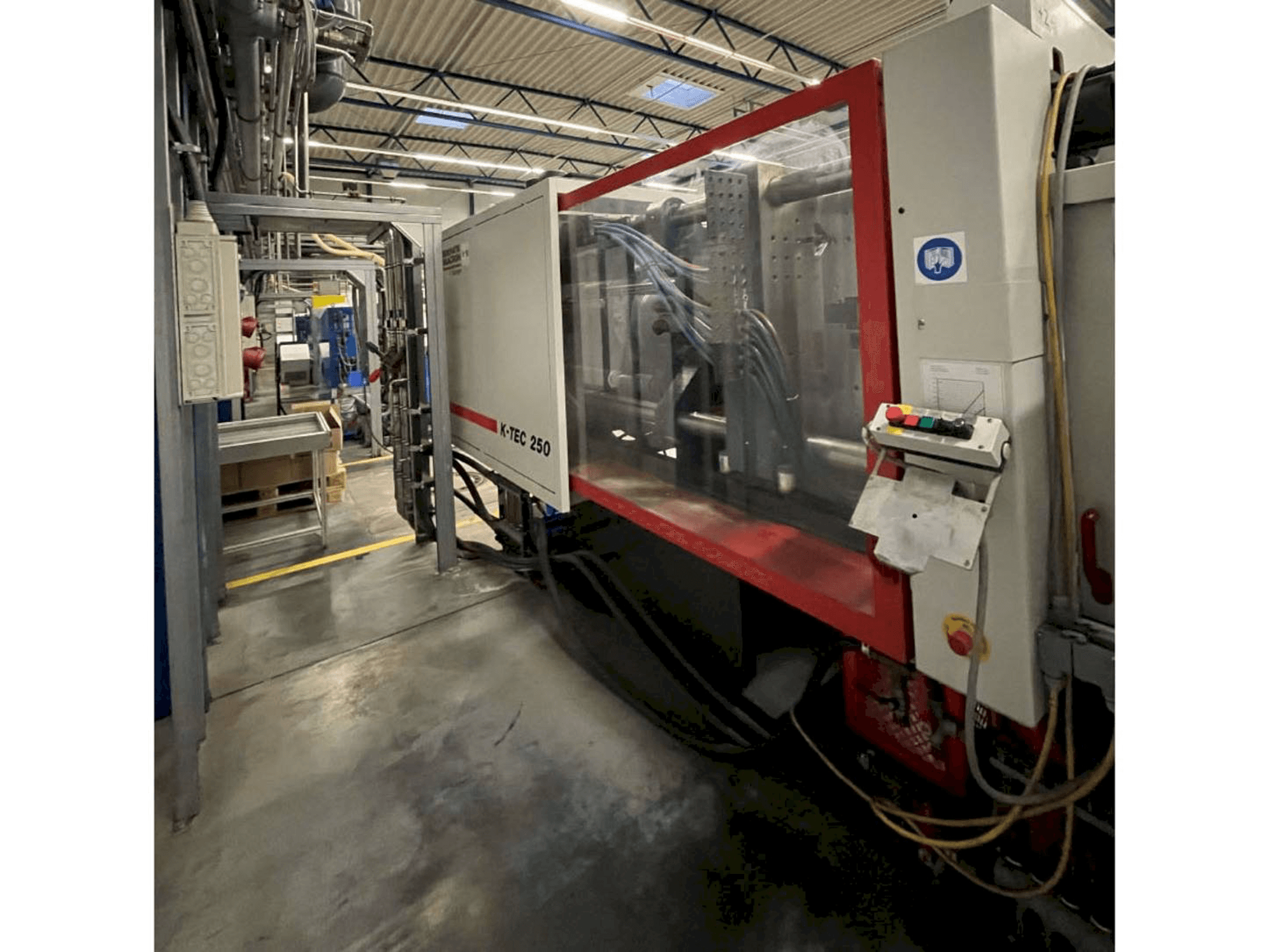 Вид станка FERROMATIK K-Tec 250 спереди