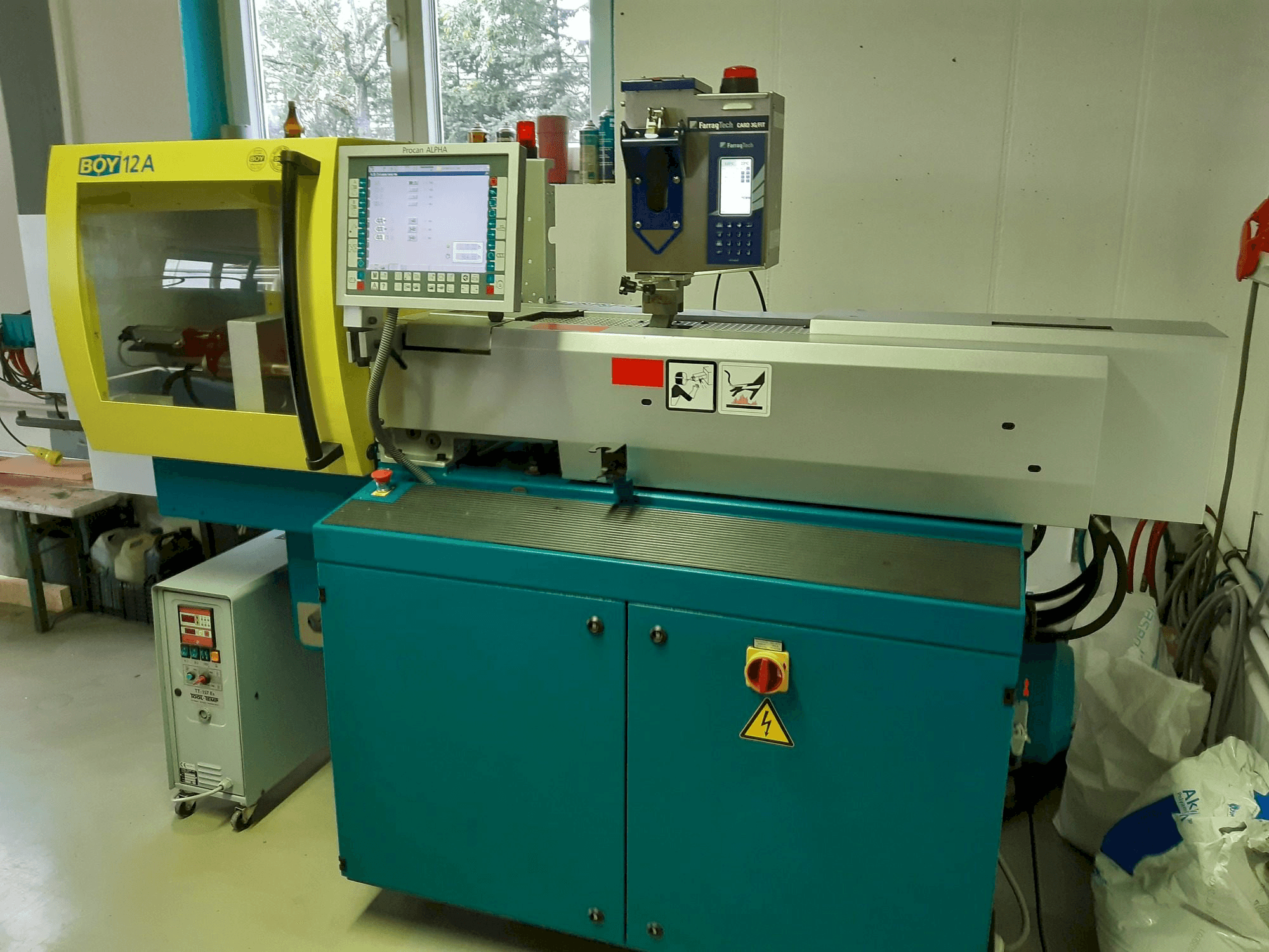 Вид станка BOY 12A спереди