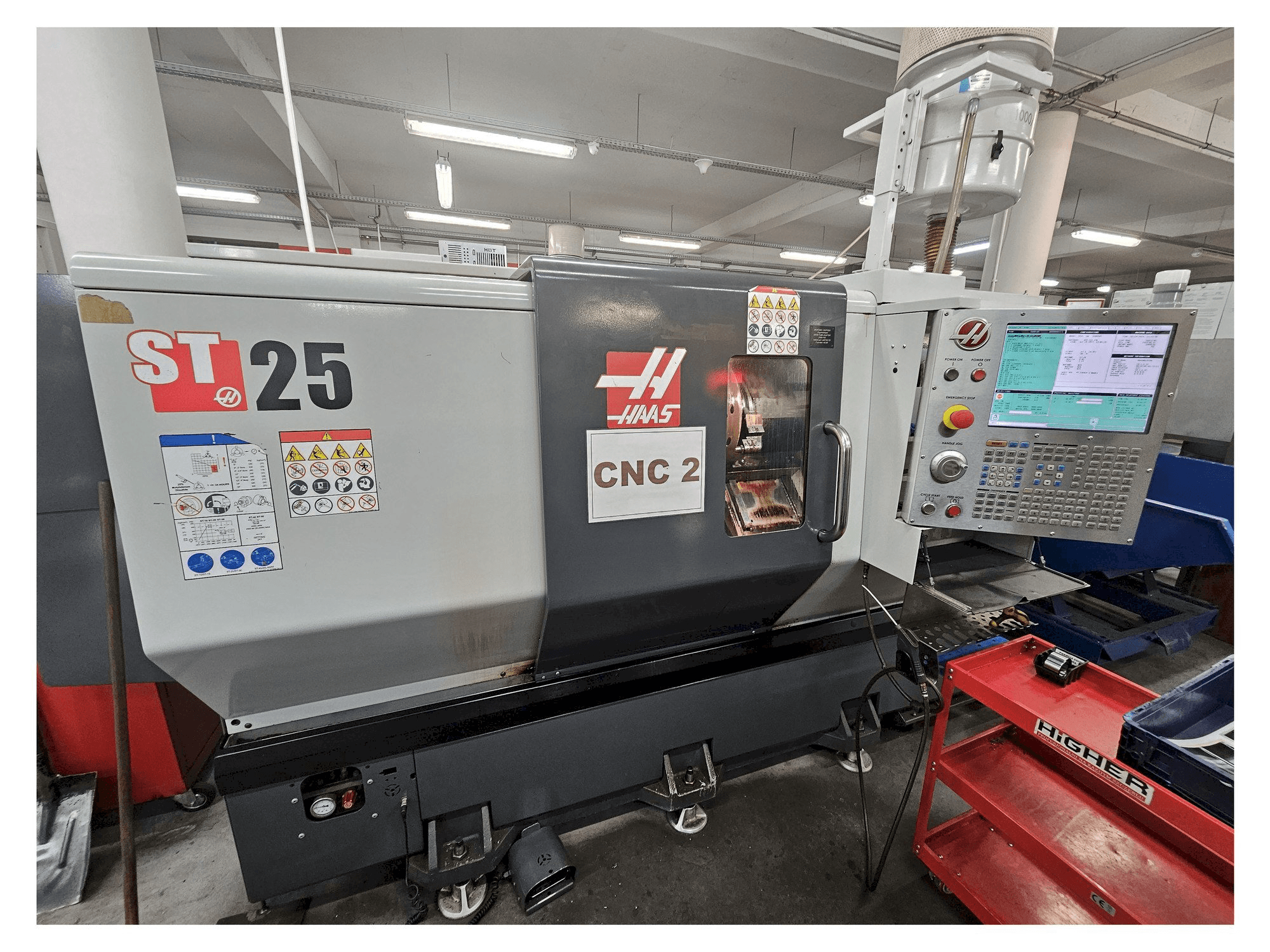 Вид станка HAAS ST-25 спереди