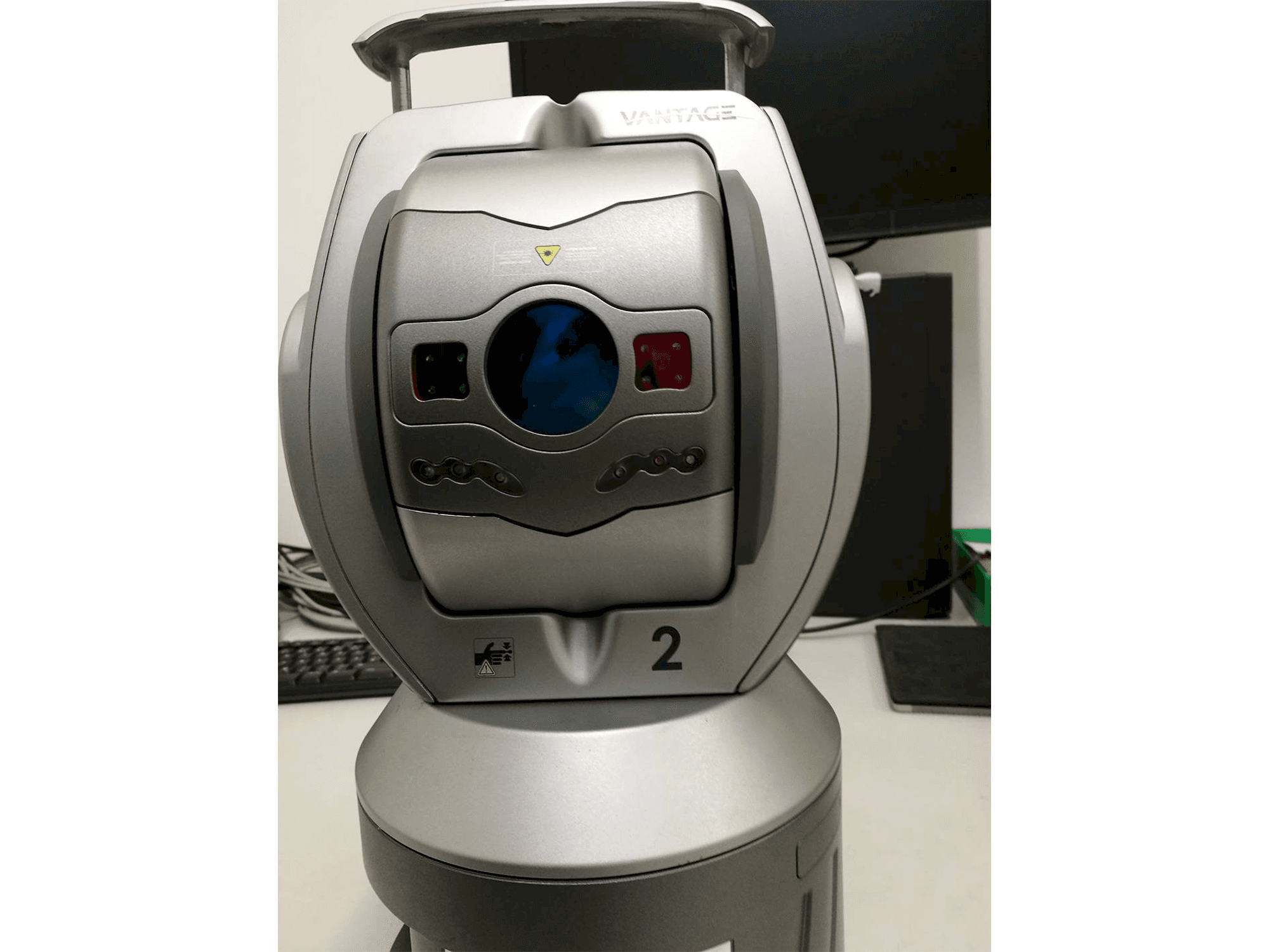 Вид станка Faro Laser Tracker Vantage and Vantage E спереди