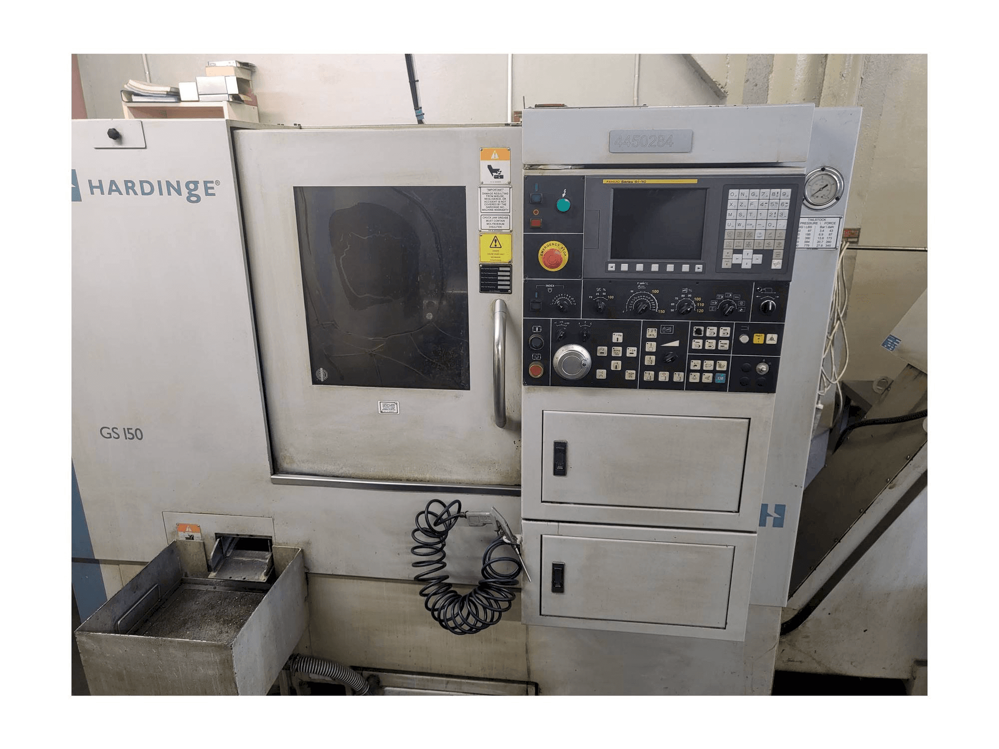 Вид станка HARDINGE GS-150 спереди