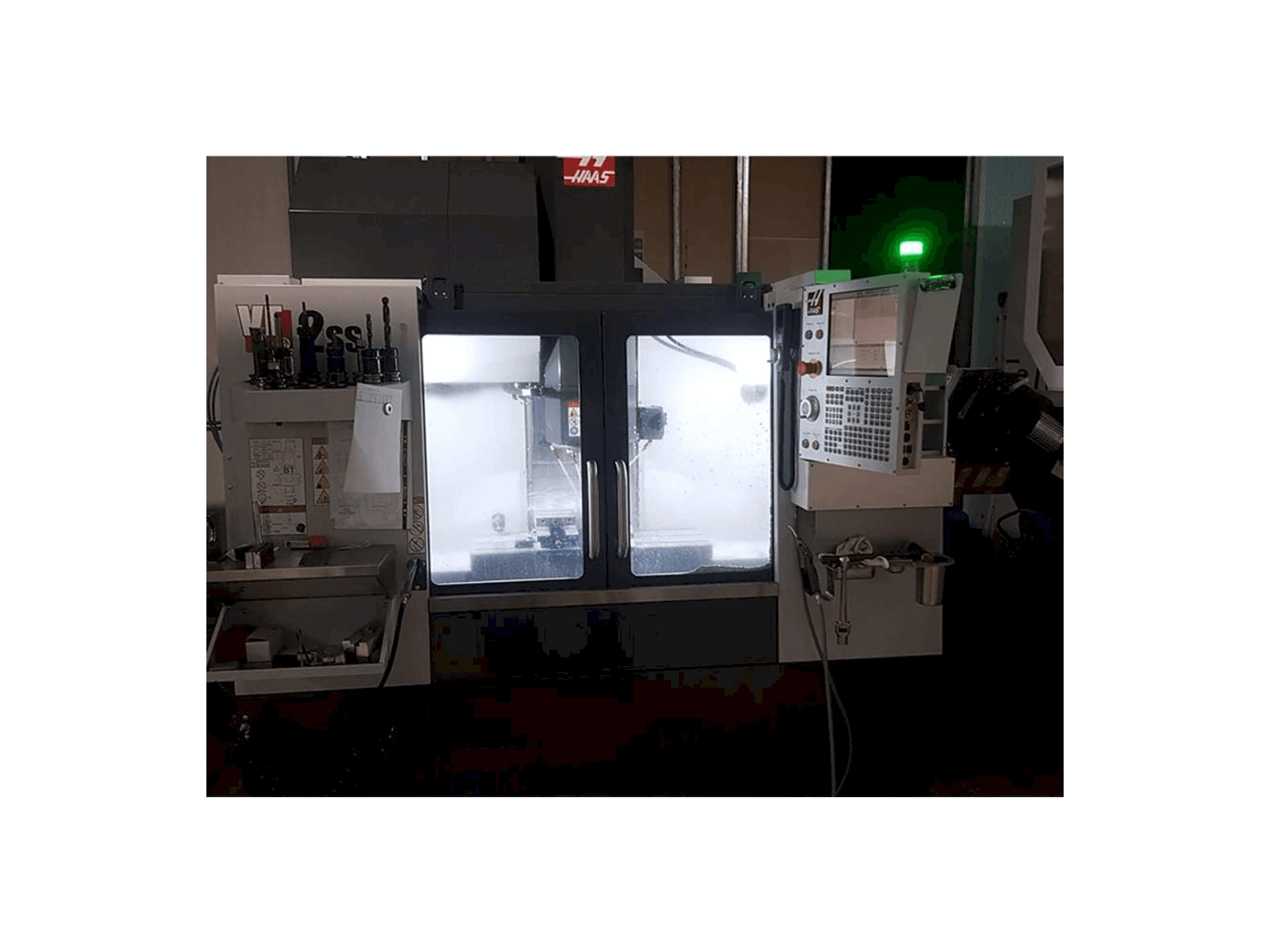 Вид станка HAAS VF-2SS спереди