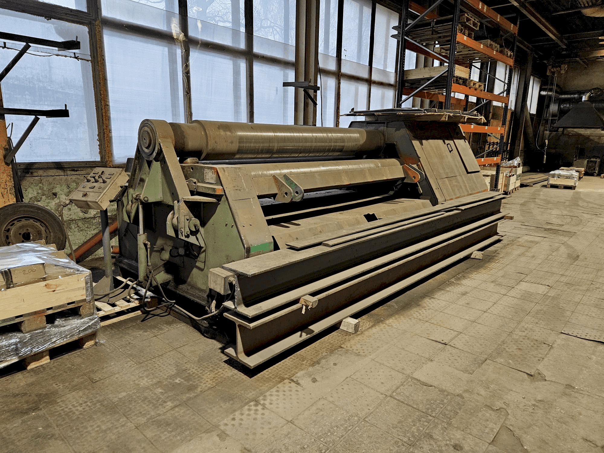 Вид станка FACCIN 4HEL 3-25/20 спереди