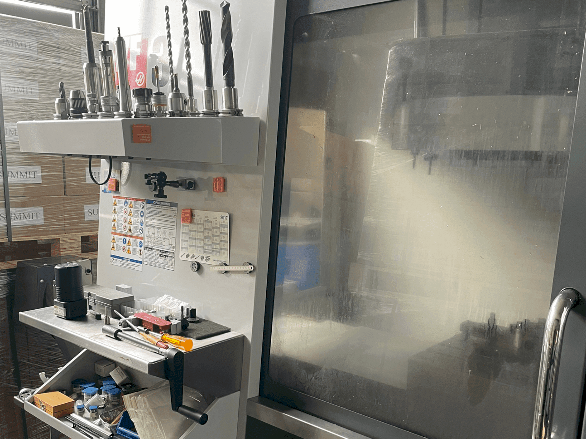 Вид станка HAAS VF-3 спереди