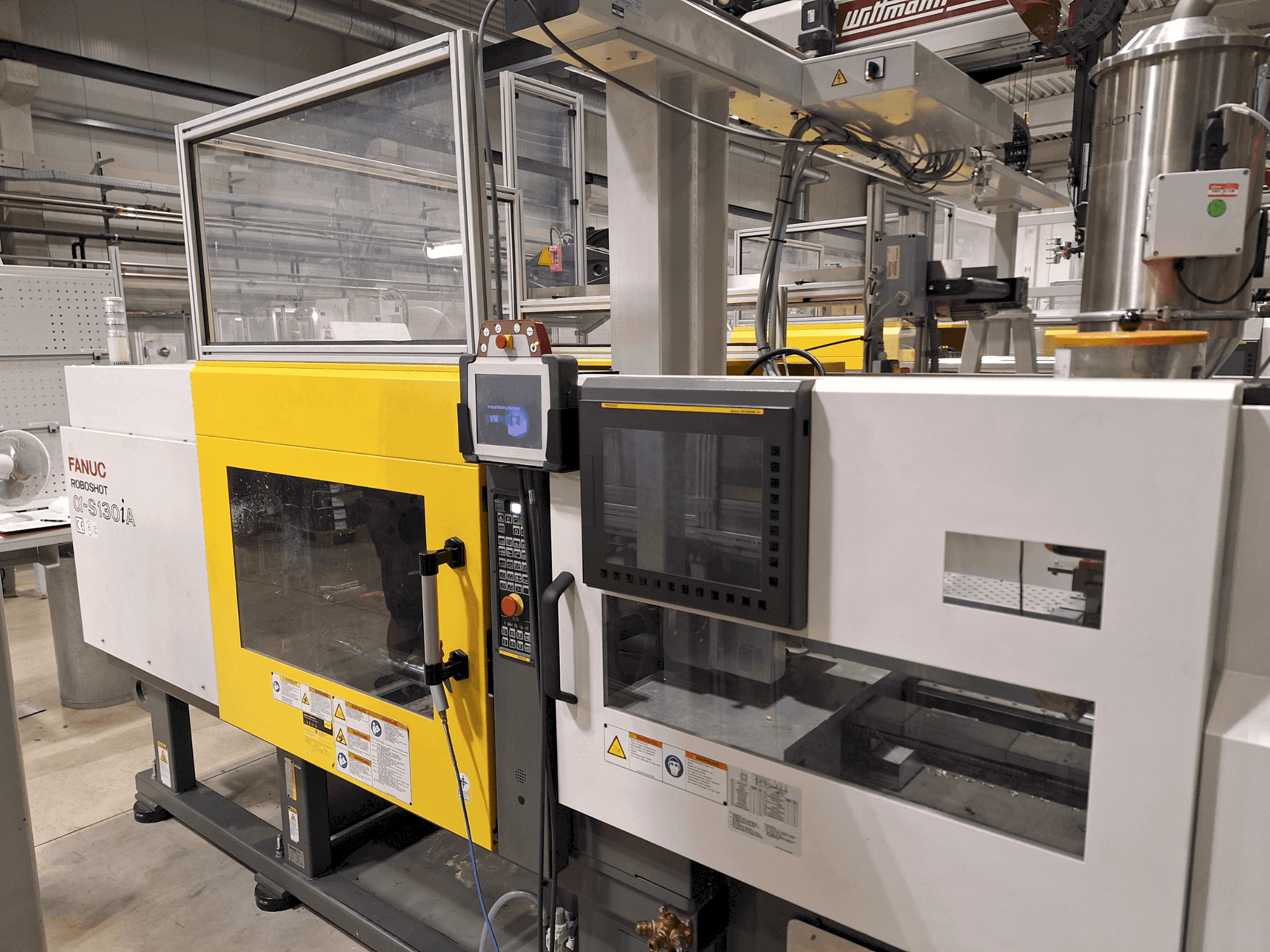 Вид станка FANUC Roboshot S130iA спереди