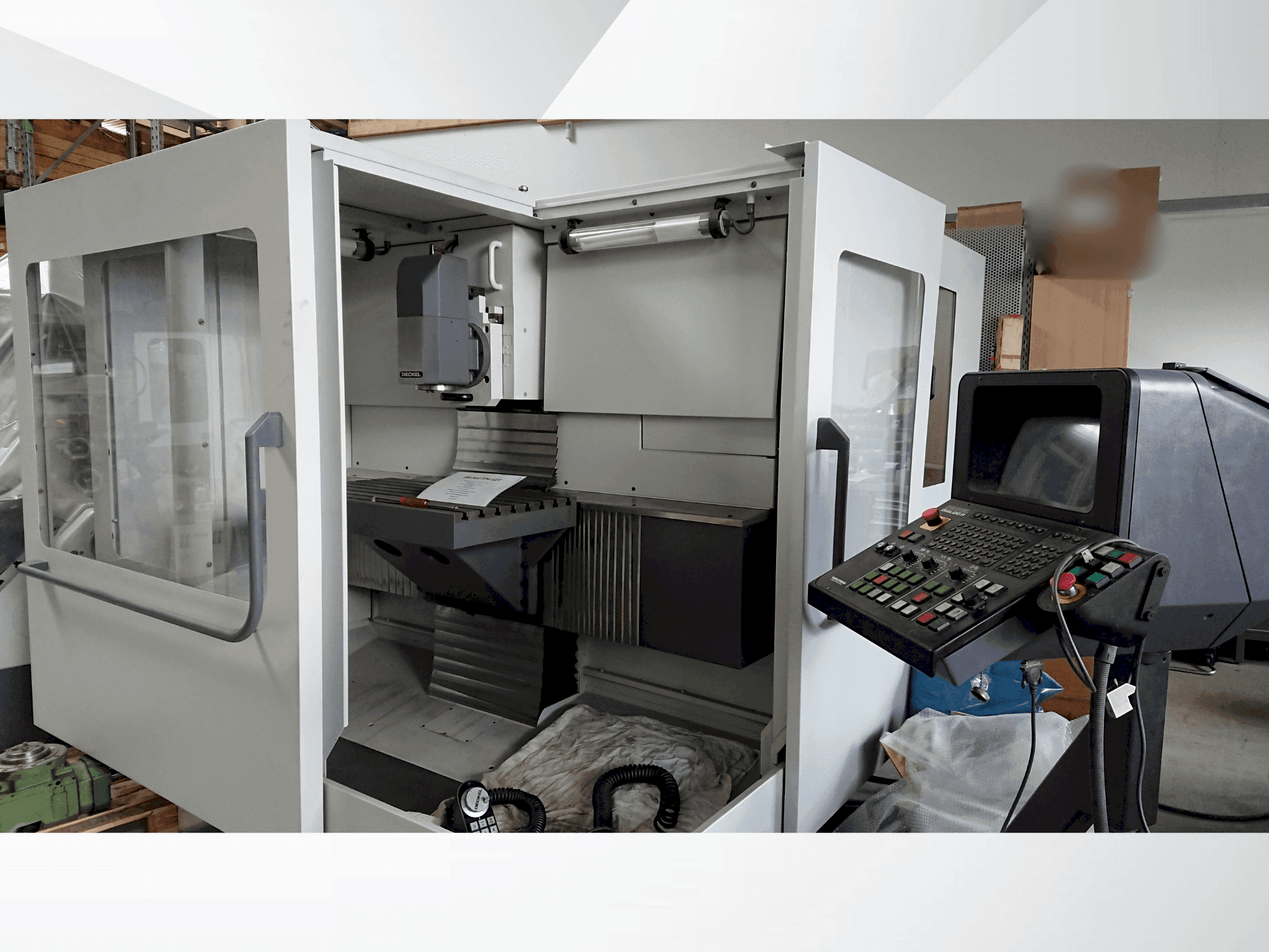 Вид станка DECKEL FP4-60T спереди