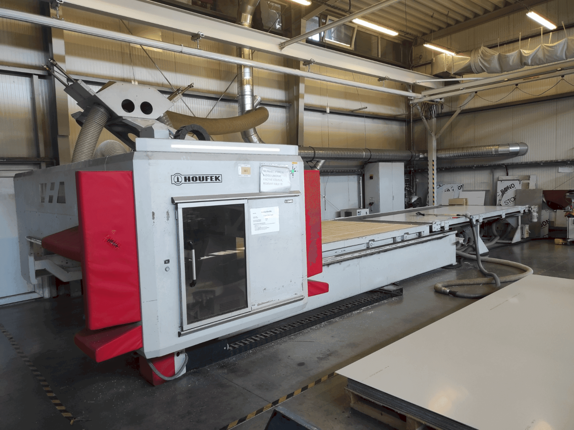 Вид станка Houfek Scorpion 422102-R3 спереди