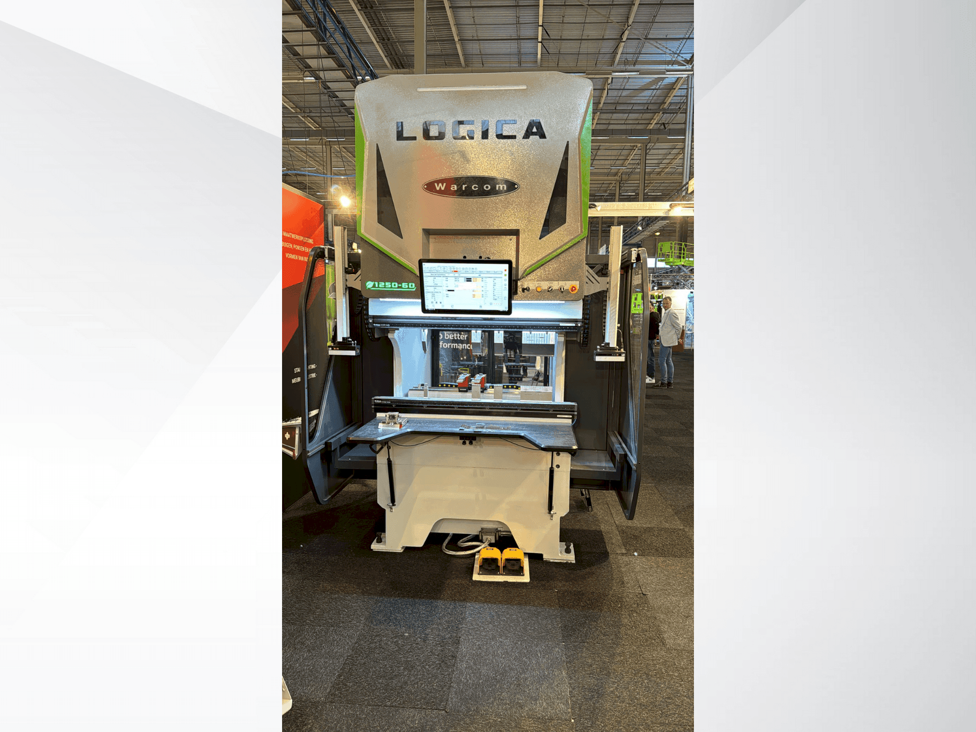 Вид станка Warcom LOGICA 1250-60 спереди
