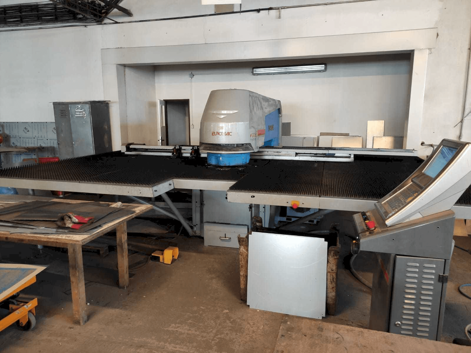 Front view of Euromac MTX Flex 6 Hybrid machine