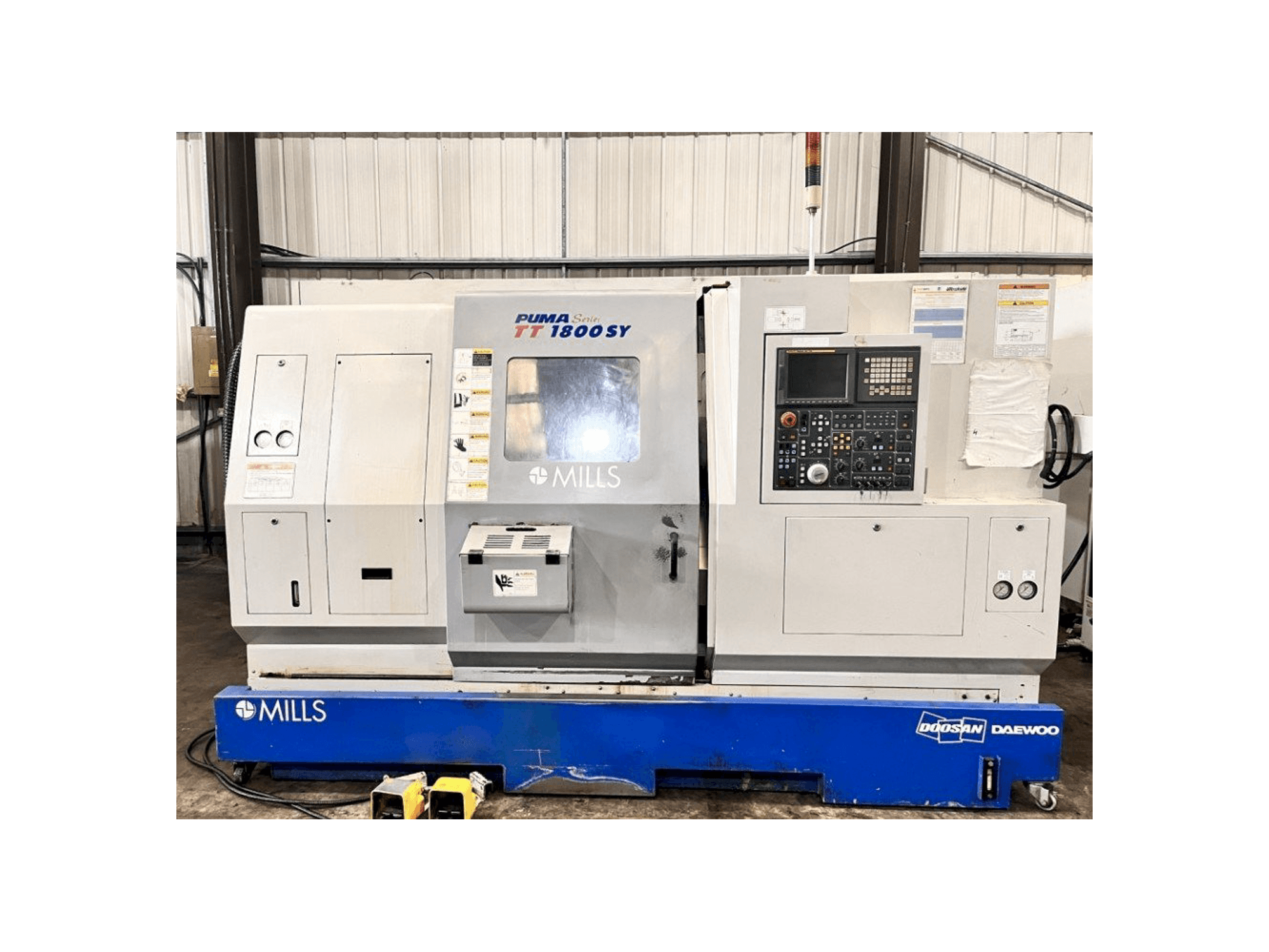 Вид станка Doosan TT1800SY спереди