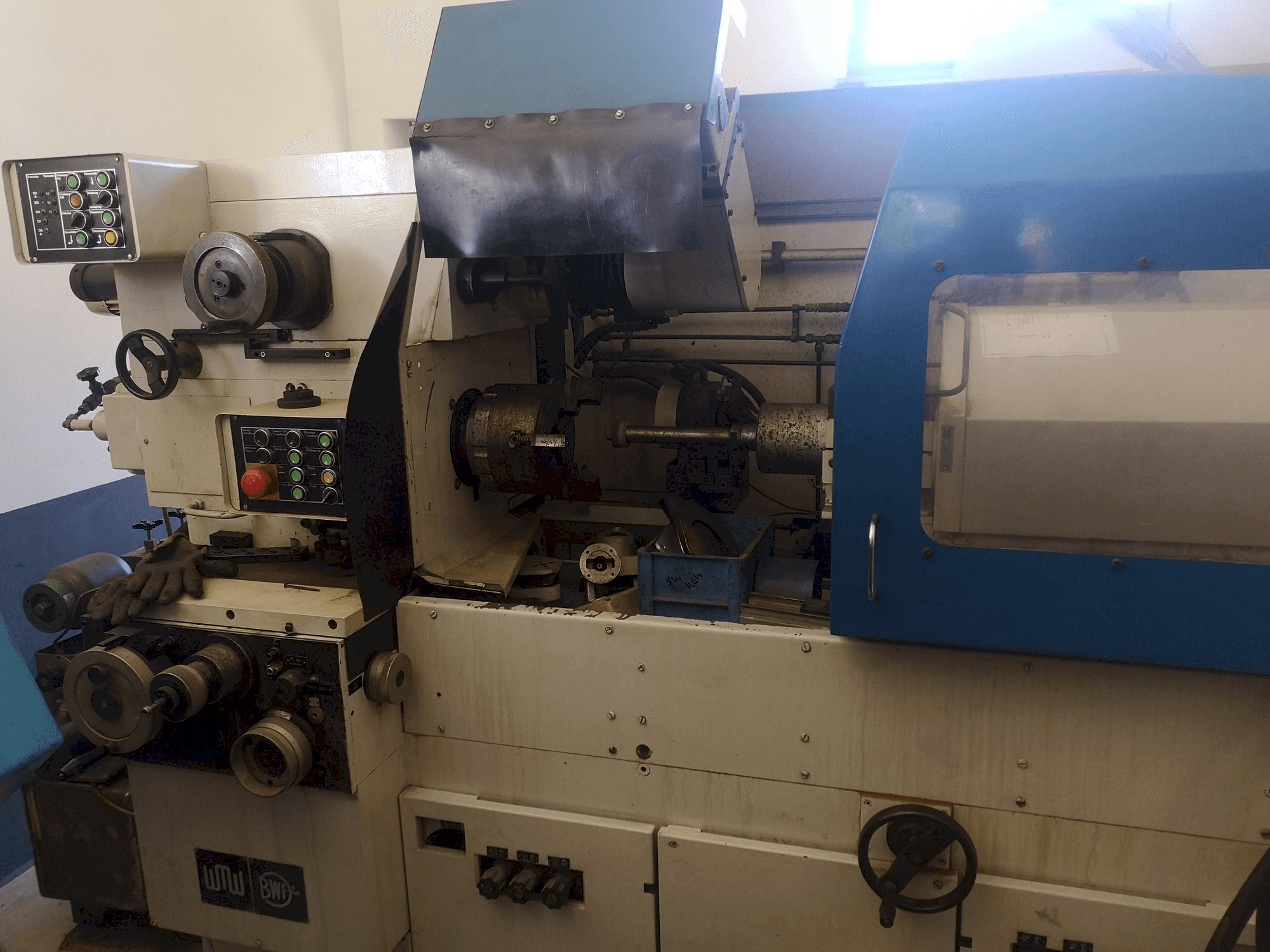 Вид станка WMW SI4 спереди