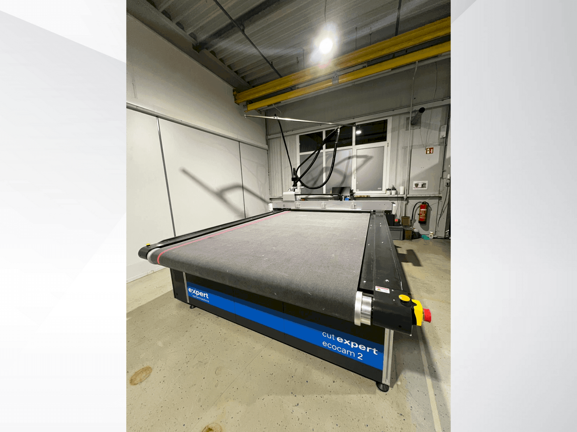 Вид станка EXPERT cut Expert ecocam 2 спереди