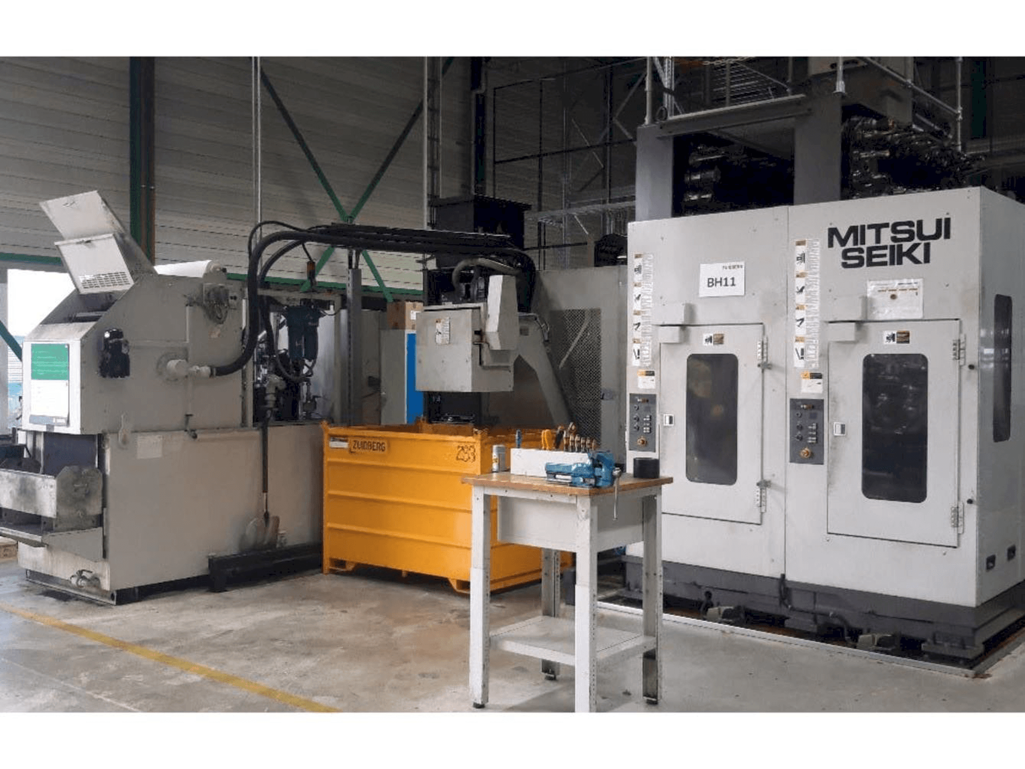 Вид станка Mitsui Seiki HW630 спереди