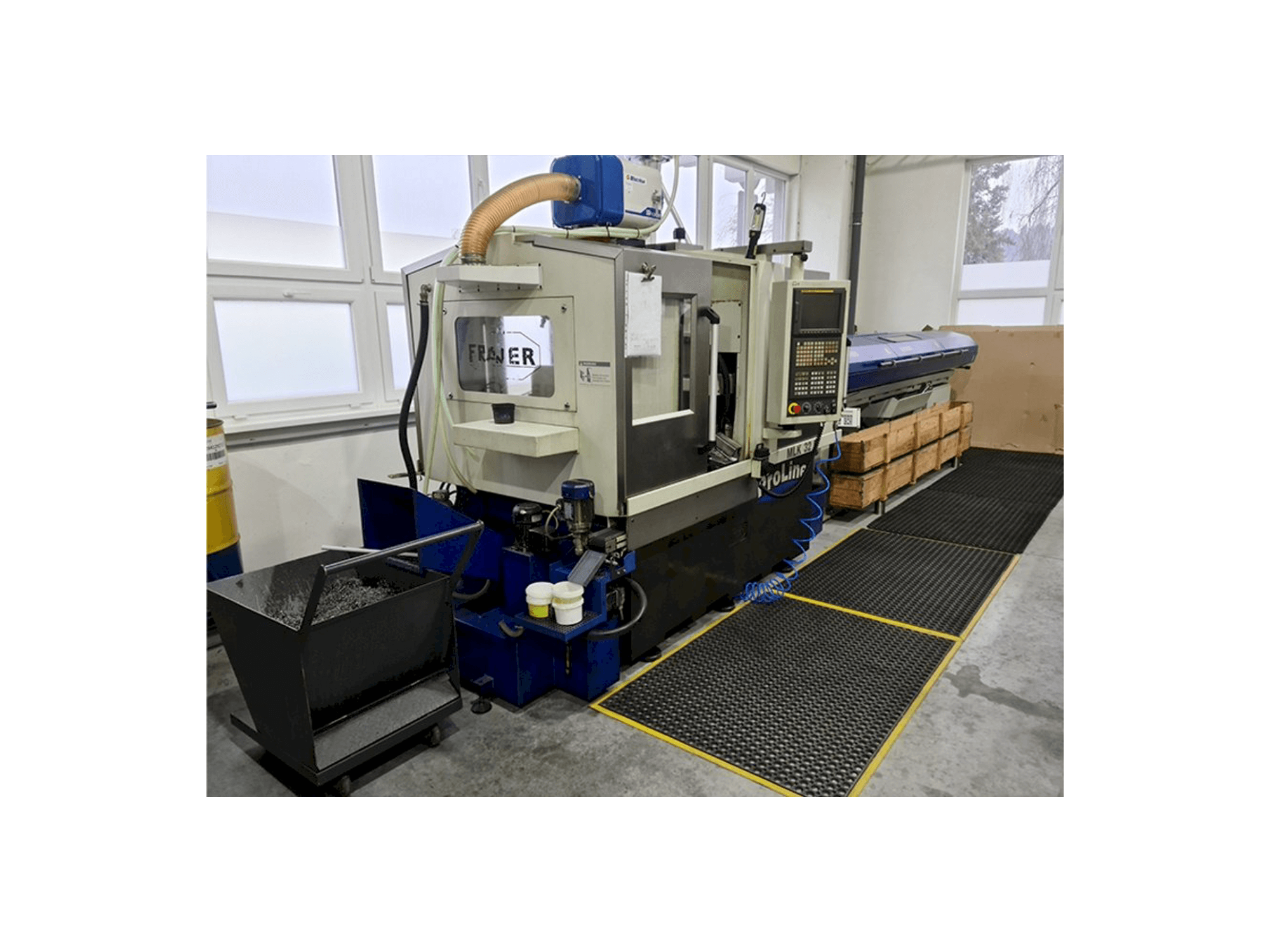 Вид станка с Maier MLK 32 D правой стороны