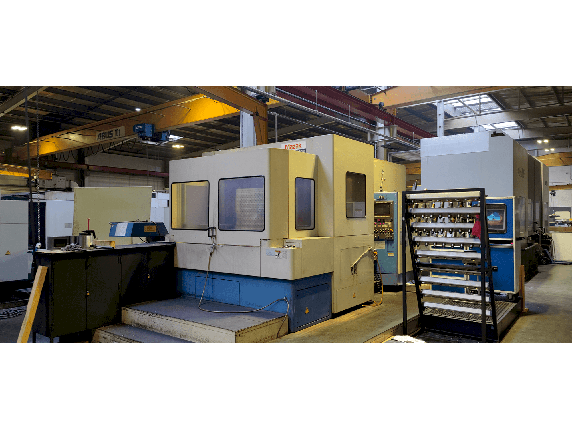 Вид станка Mazak H-630 N спереди