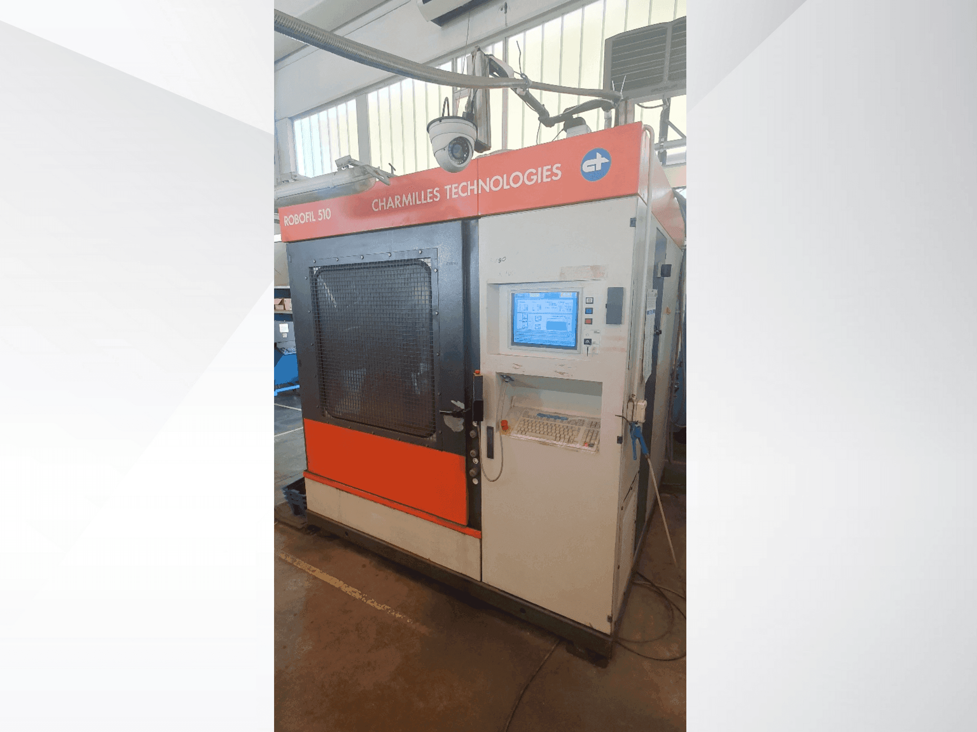 Вид станка CHARMILLES Robofil 510 спереди