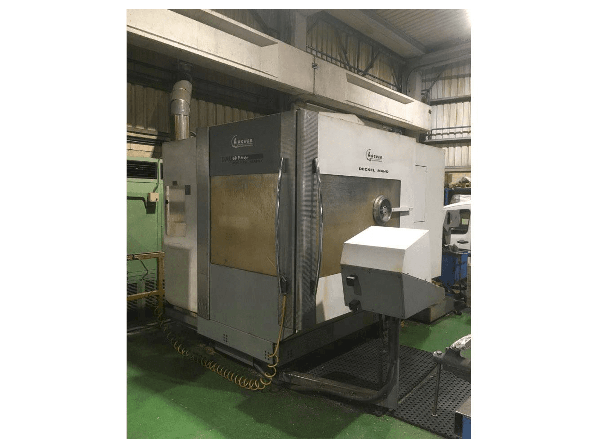 Вид станка DECKEL MAHO DMU 60P hi-dyn спереди