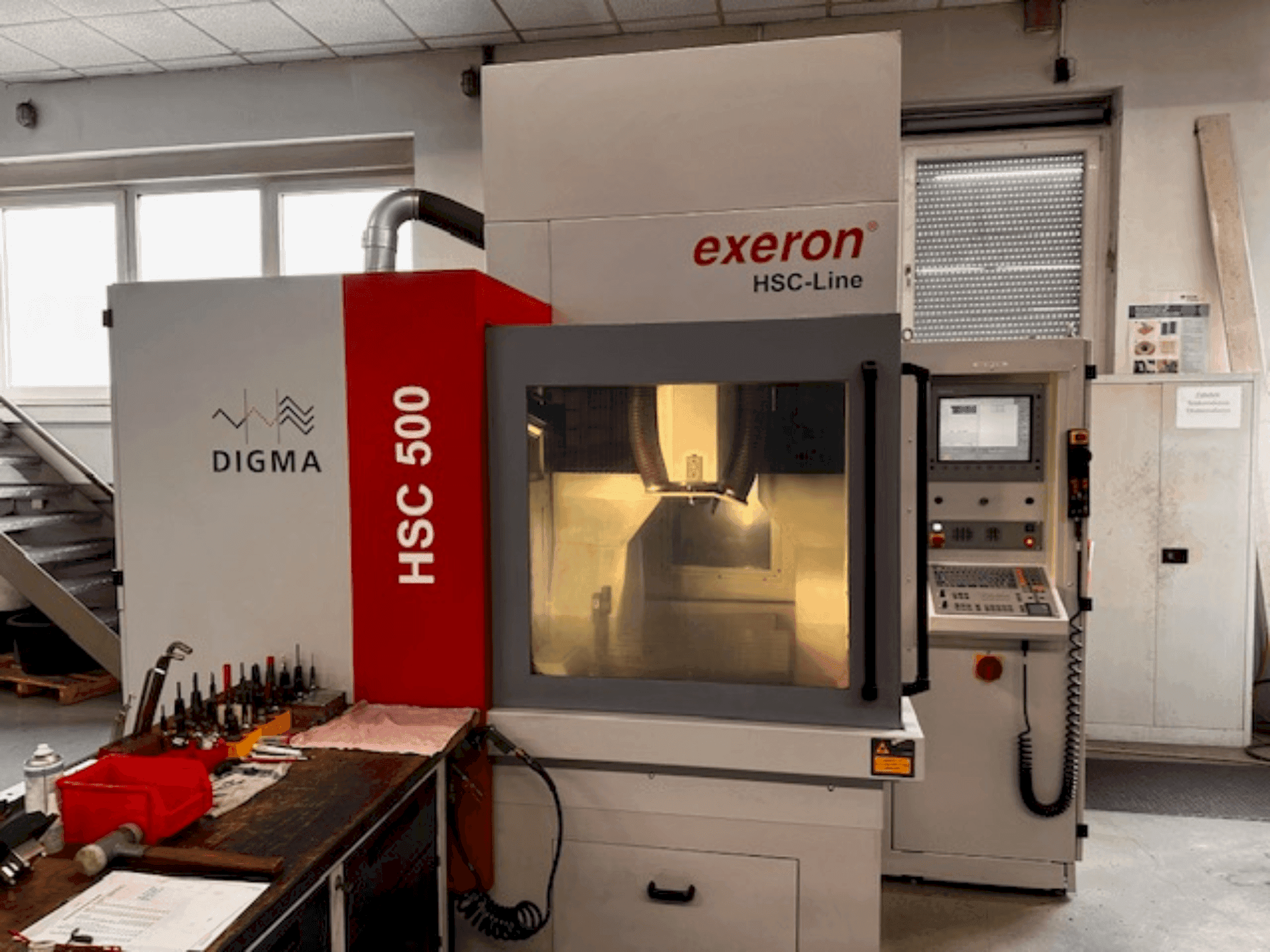 Вид станка Exeron HSC-Line 500 спереди