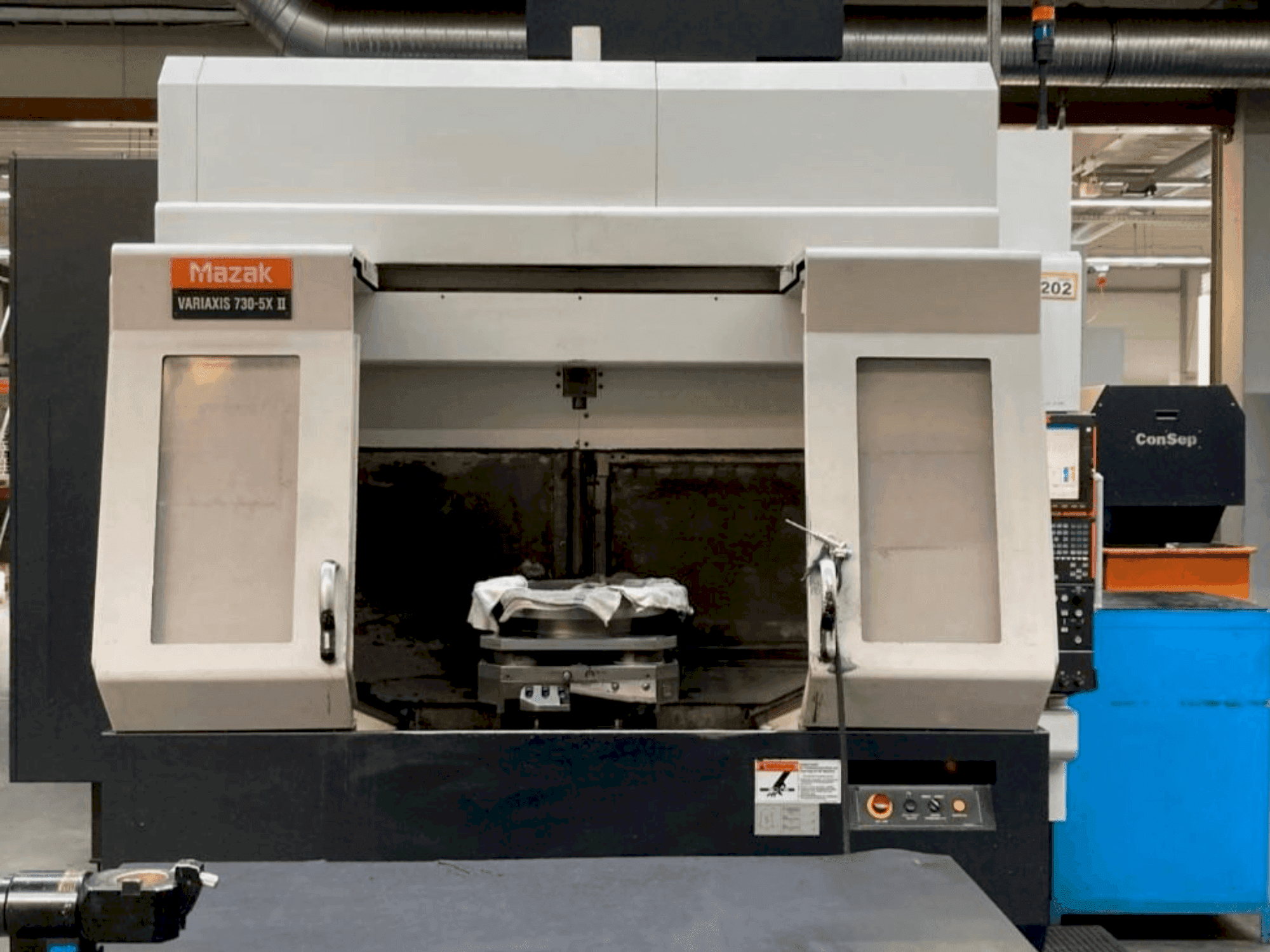 Вид станка Mazak VARIAXIS 730/5X II спереди