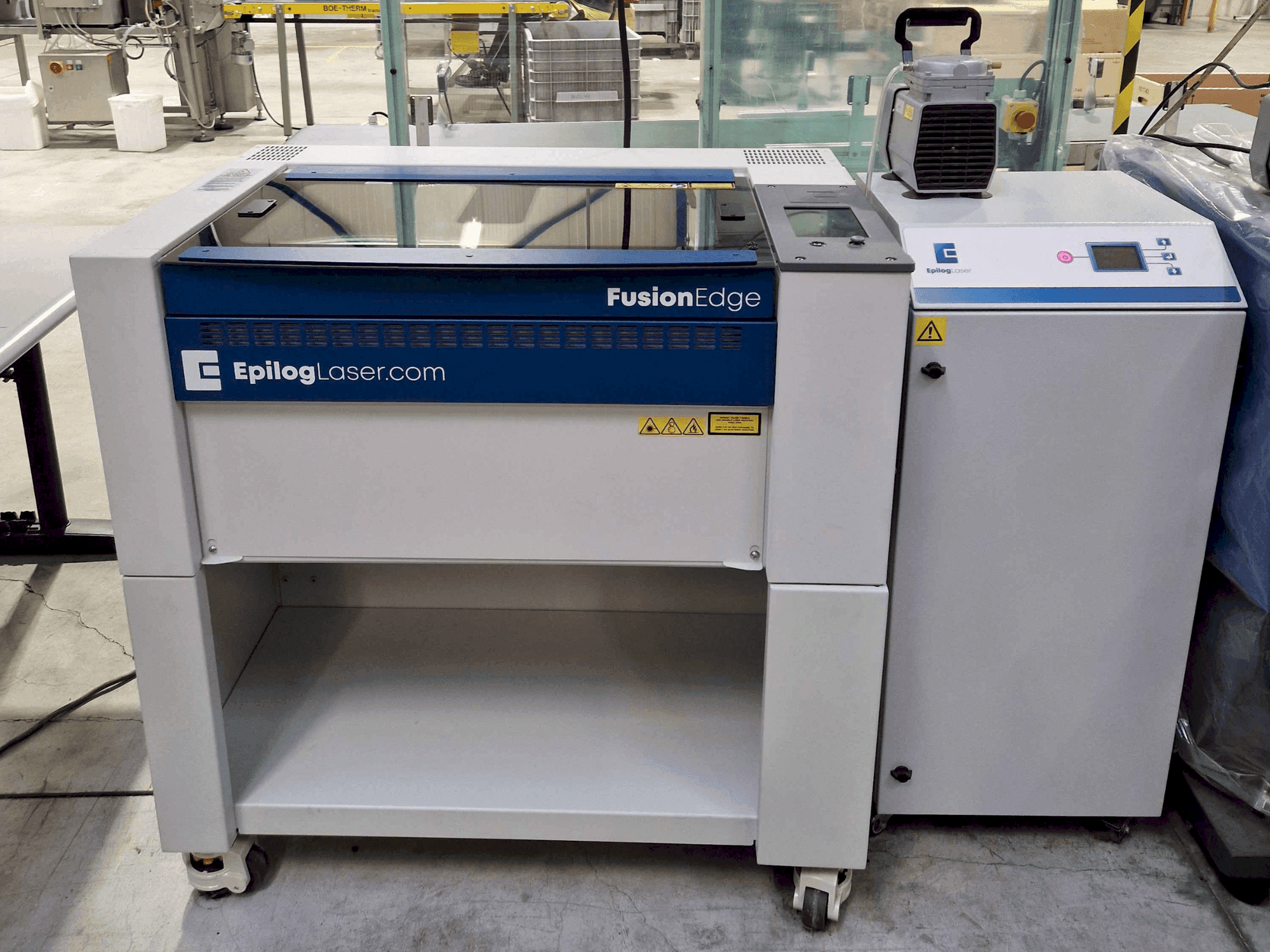 Вид станка EPILOG Laser Fusion Ege 12 30watt fiber спереди
