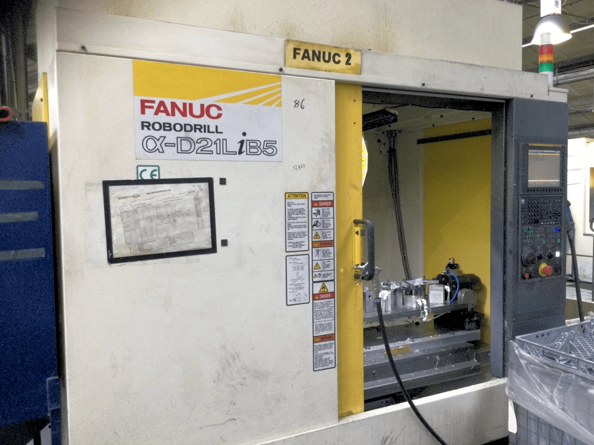 Вид станка FANUC Robodrill Alpha D21LiB5 спереди