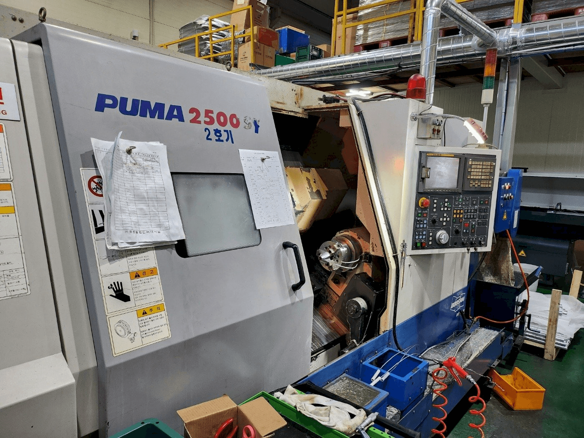 Вид станка DOOSAN PUMA 2500SY спереди