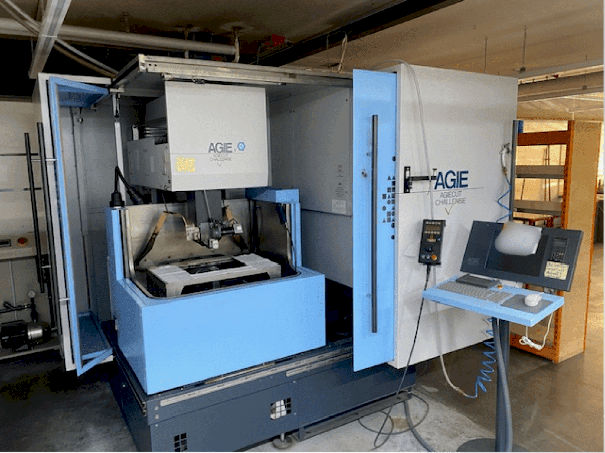 Вид станка AGIE Agiecut Challenge V2 спереди