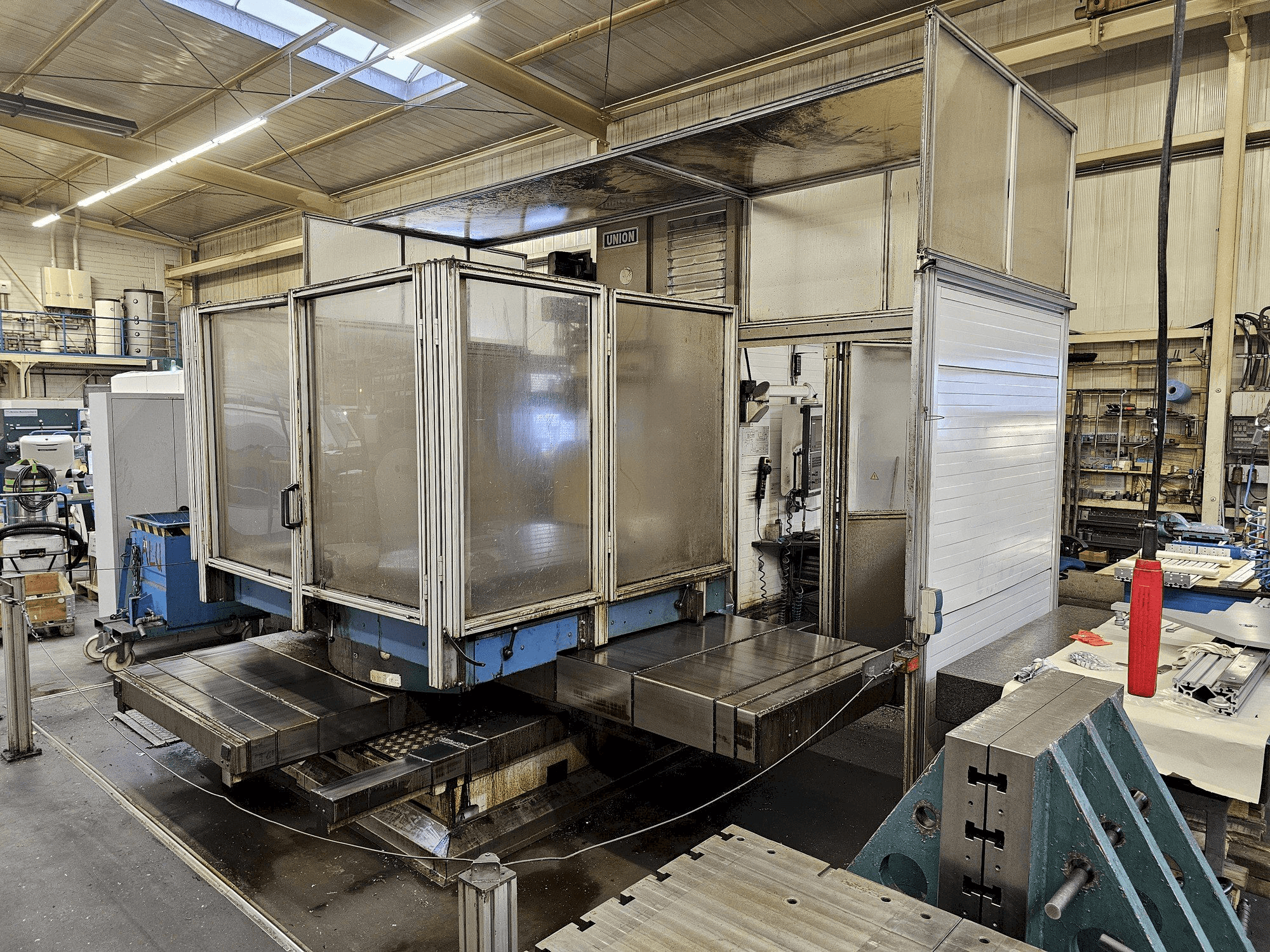 Вид станка UNION TC 110 спереди