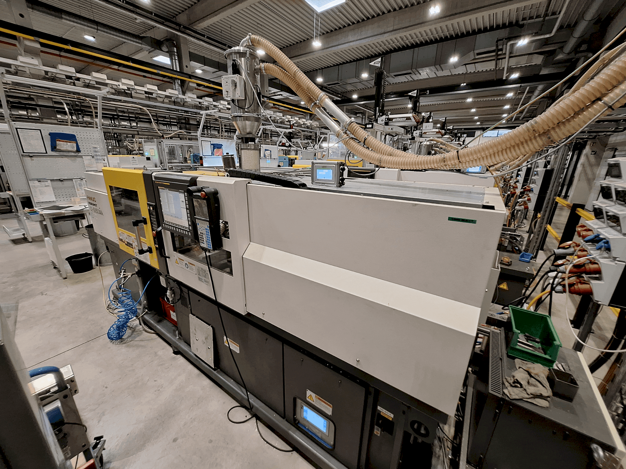 Вид станка FANUC Roboshot S50iA спереди
