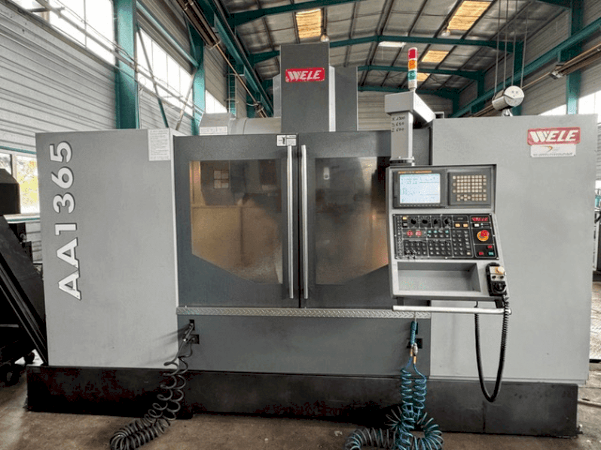 Вид станка Wele AA1365 спереди