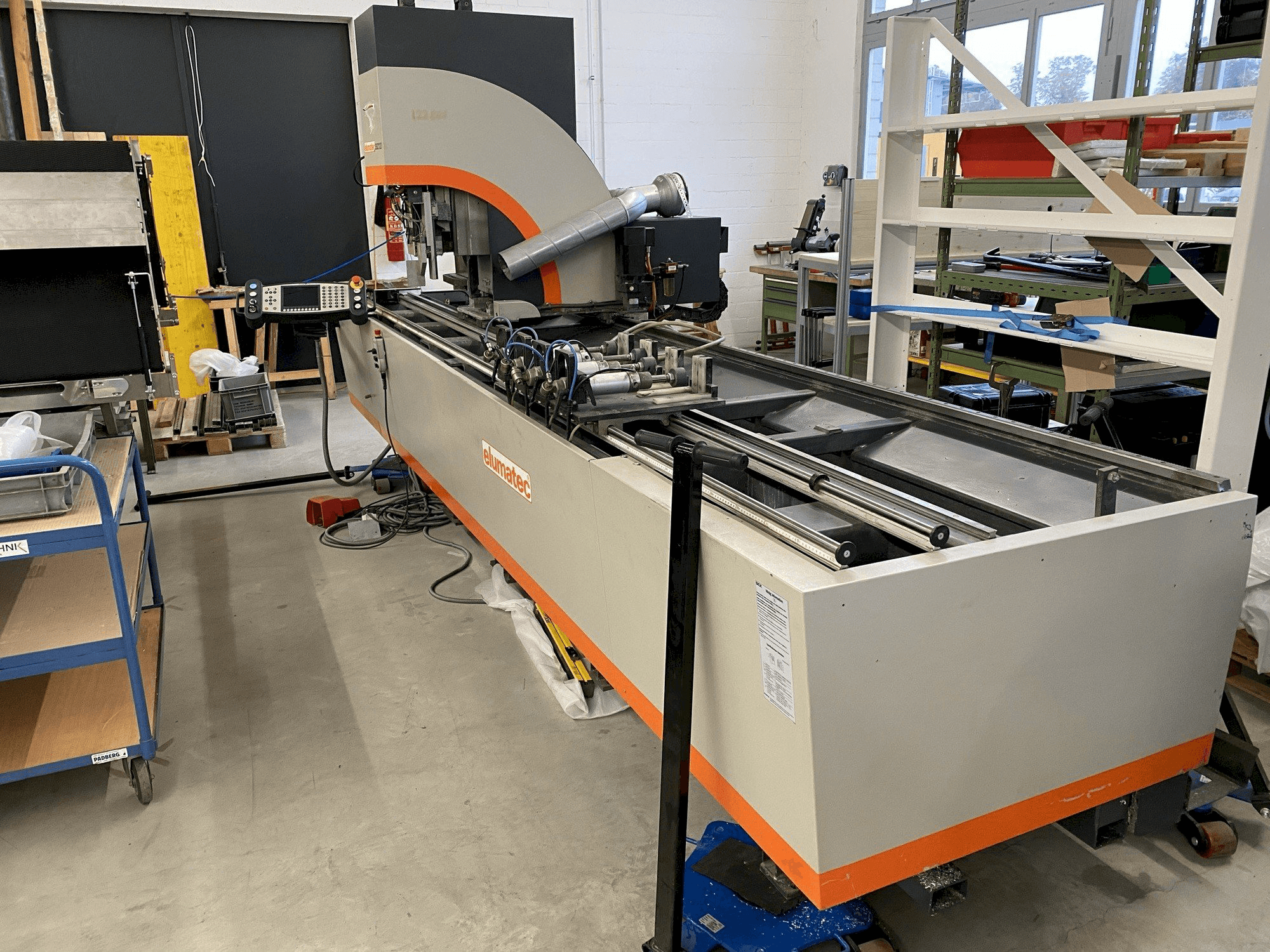 Вид станка Elumatec SBZ 122/3 спереди
