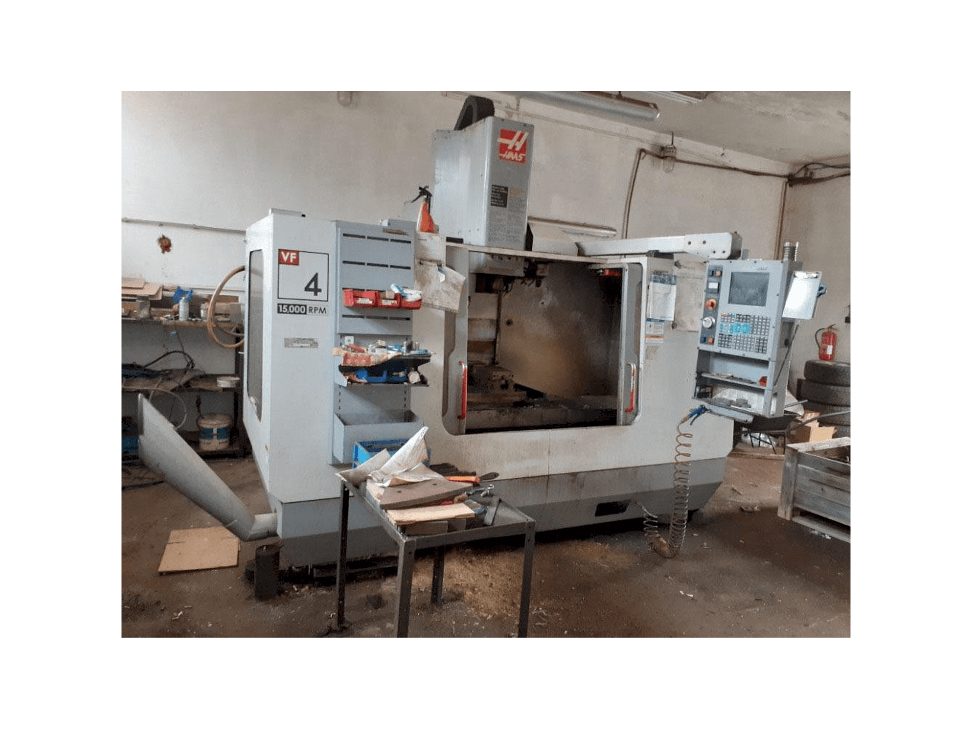 Вид станка HAAS VF-4 DHE спереди