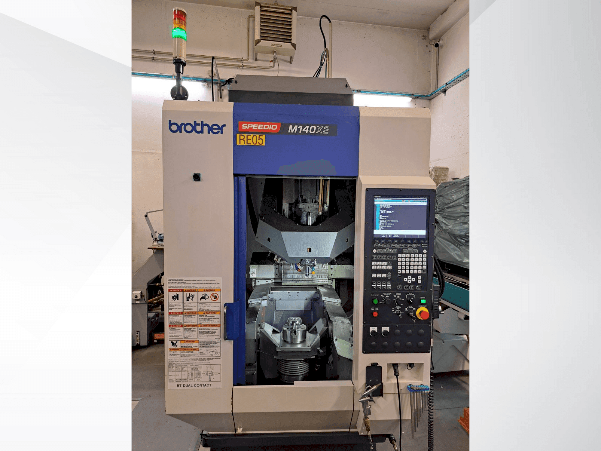 Вид станка Brother SPEEDIO M140X2 спереди