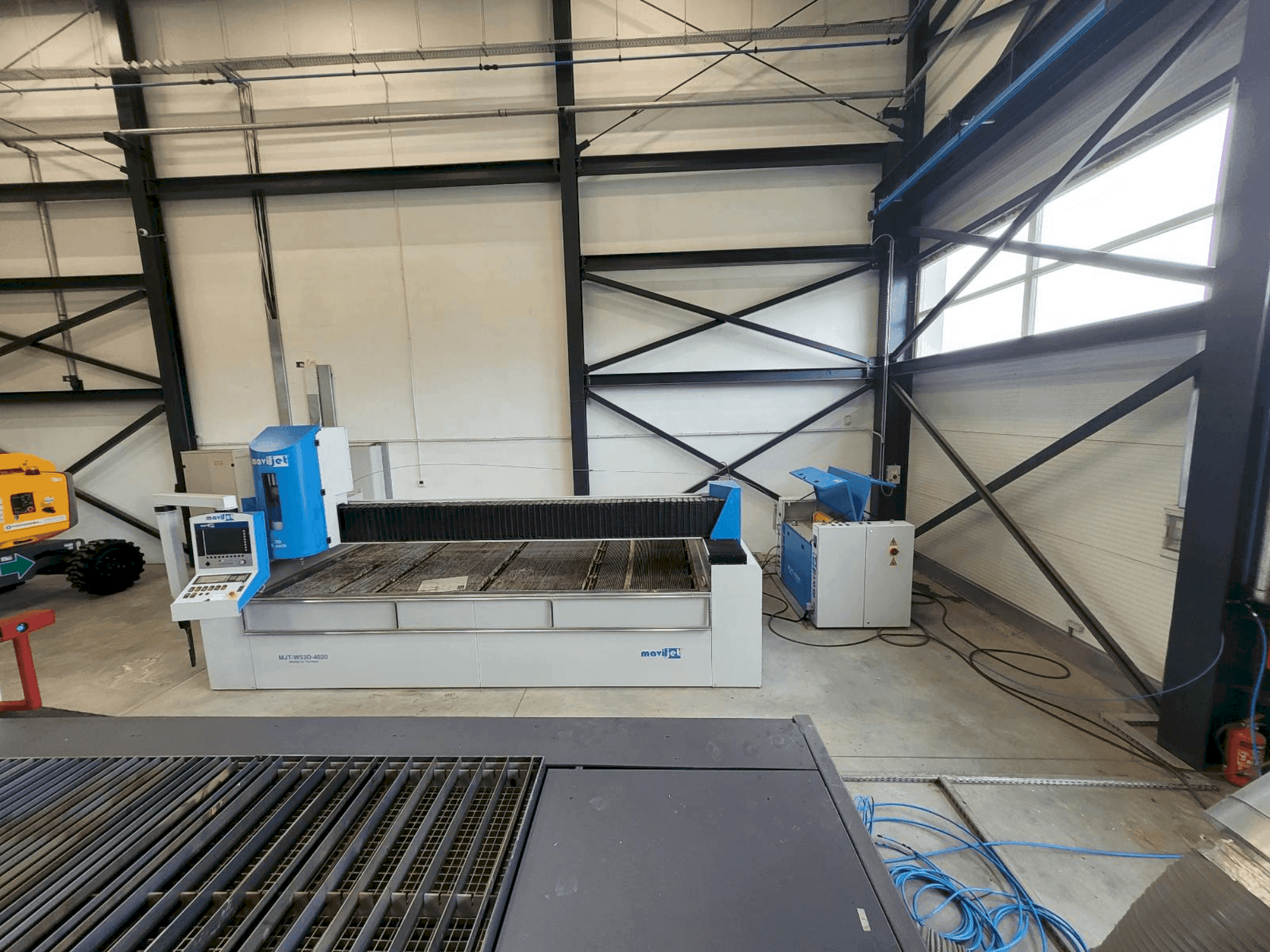 Вид станка MAVIJET MJT-W53D- 4020 спереди