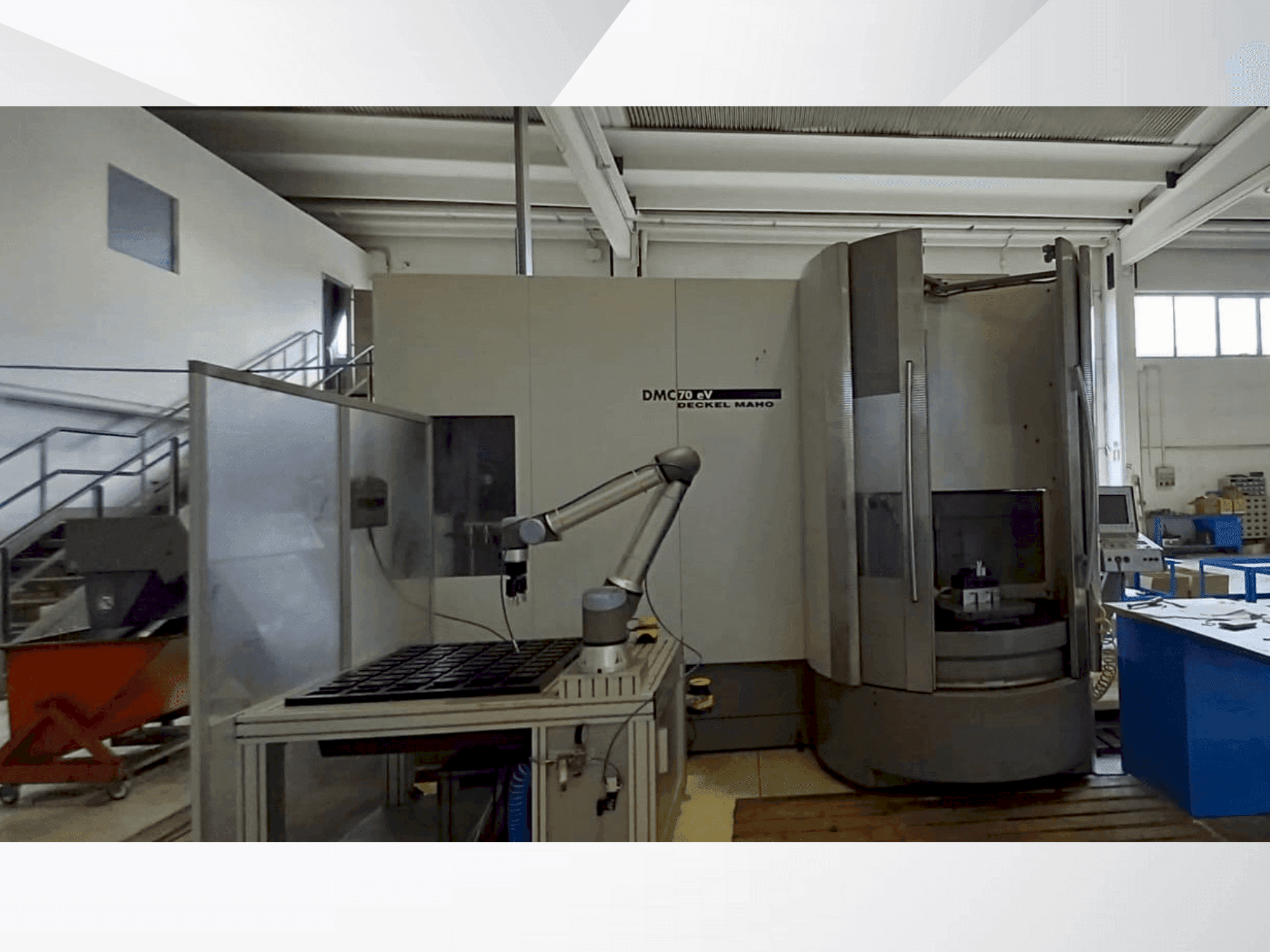 Вид станка DECKEL MAHO DMC 70 Evo спереди
