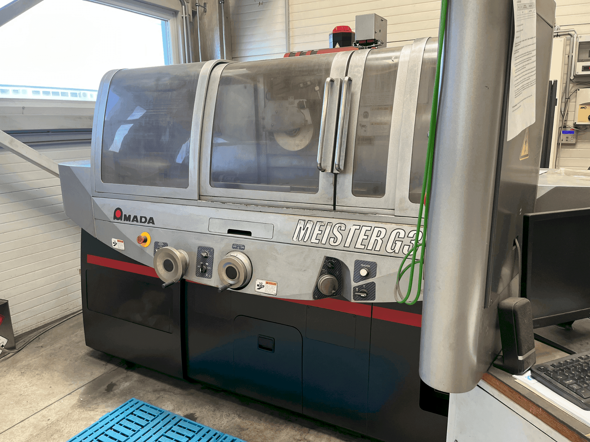 Вид станка AMADA MEISTER G3 спереди
