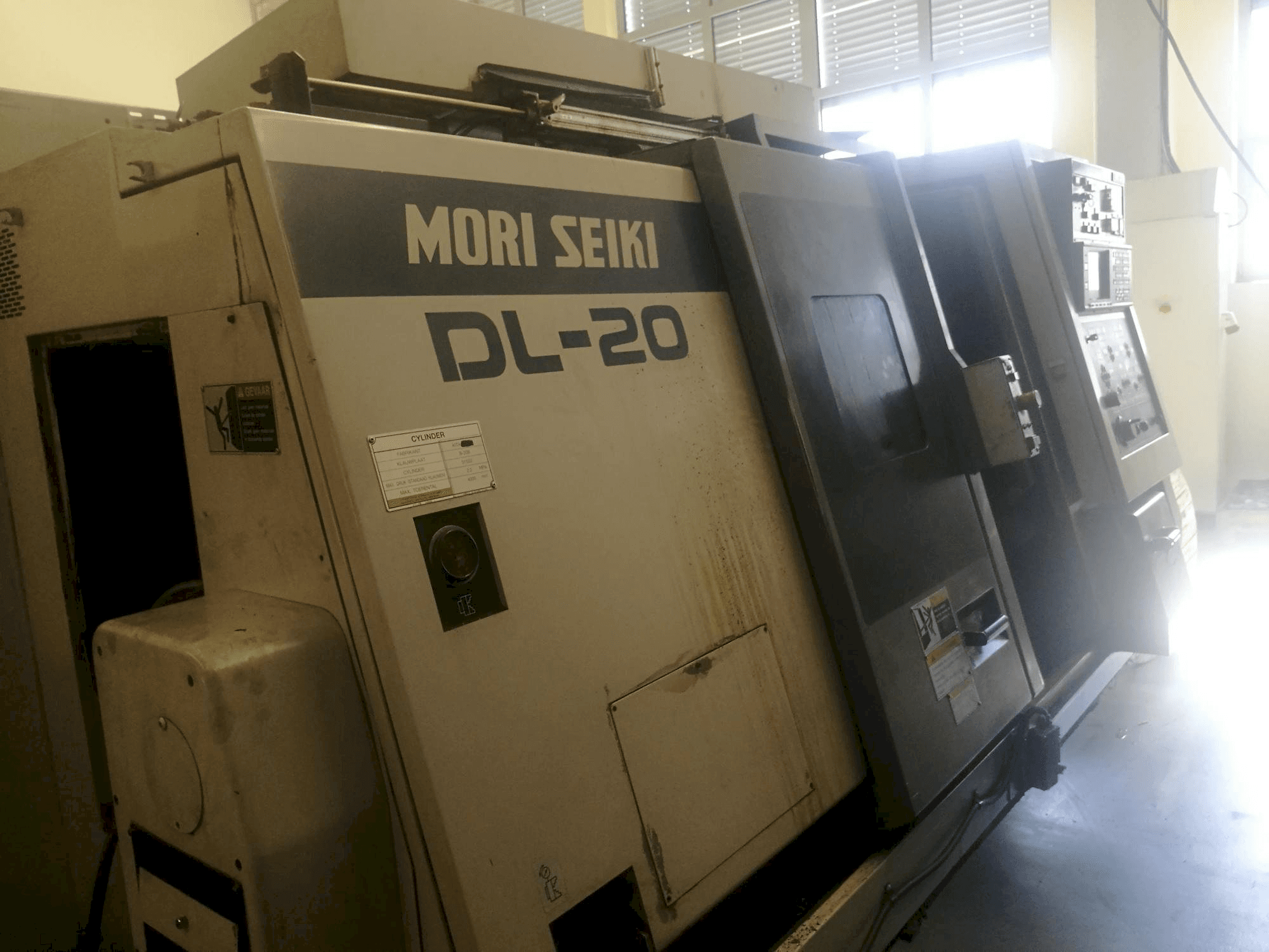 Left side view of MORI SEIKI DL 20 MC machine