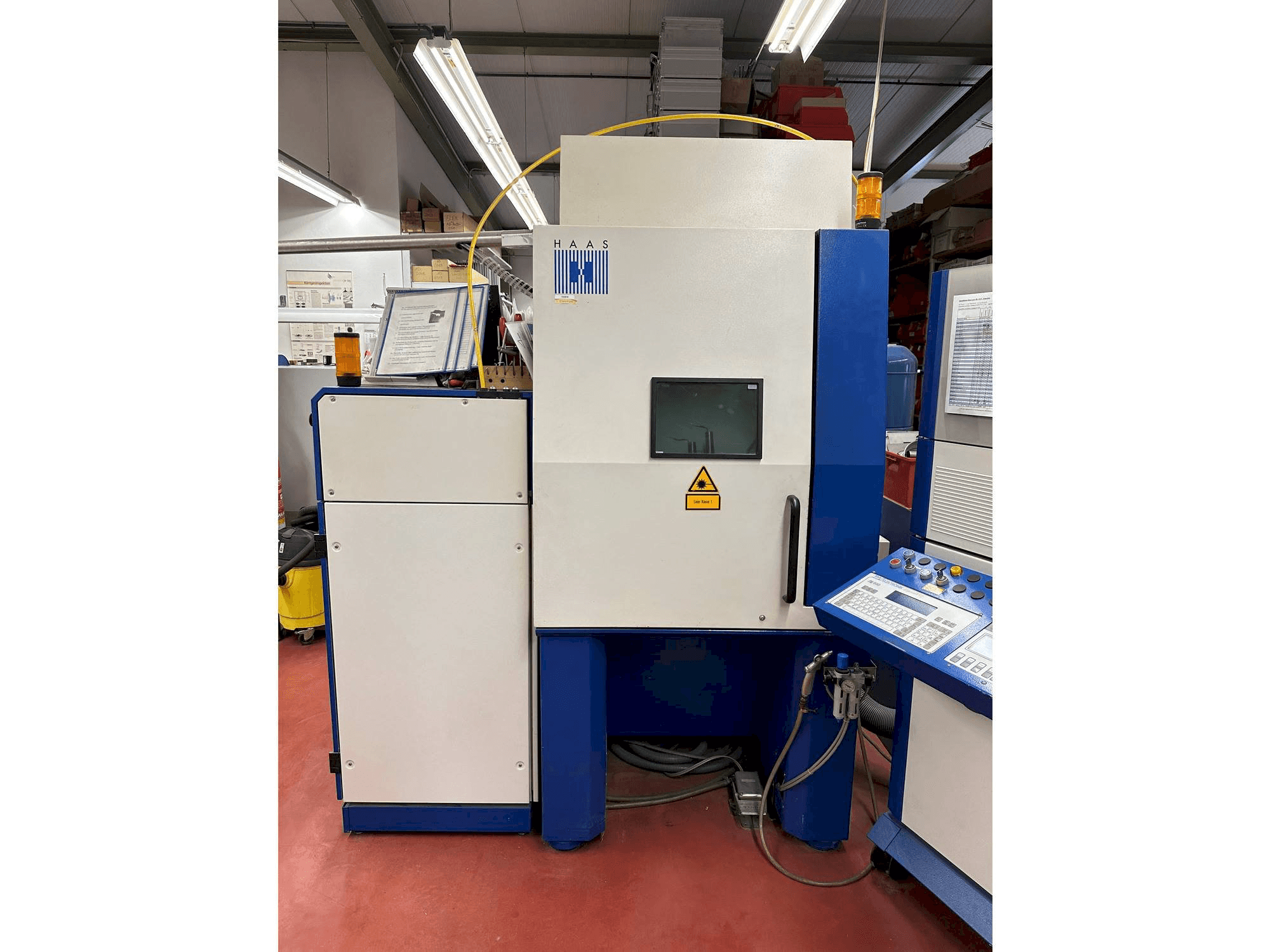 Вид станка Trumpf HL124P спереди