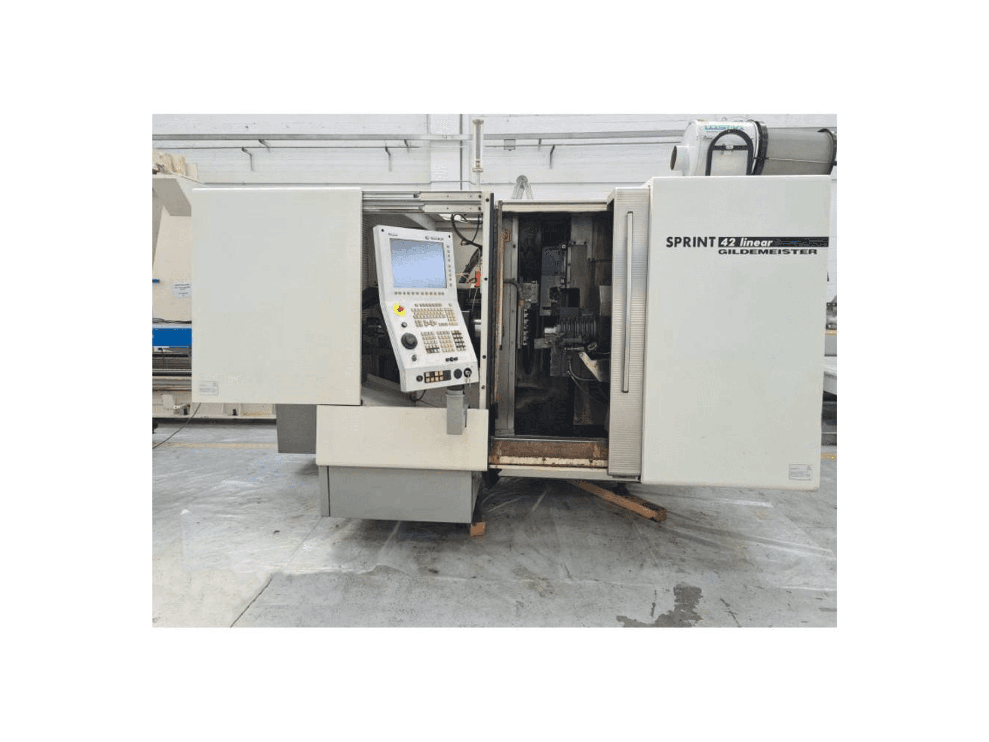 Вид станка Gildemeister Sprint 42 linear спереди
