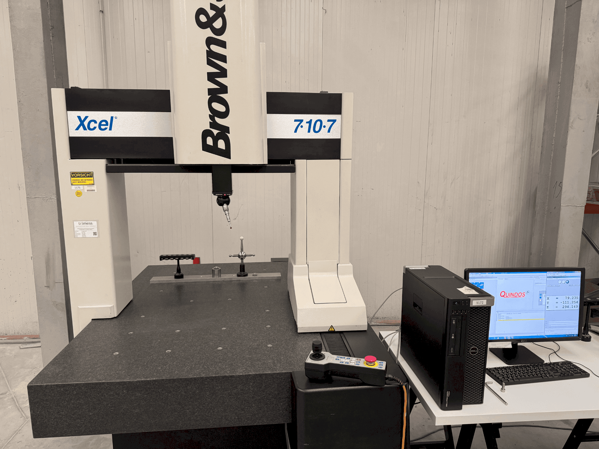 Вид станка BROWN & SHARPE XCEL 7107 спереди