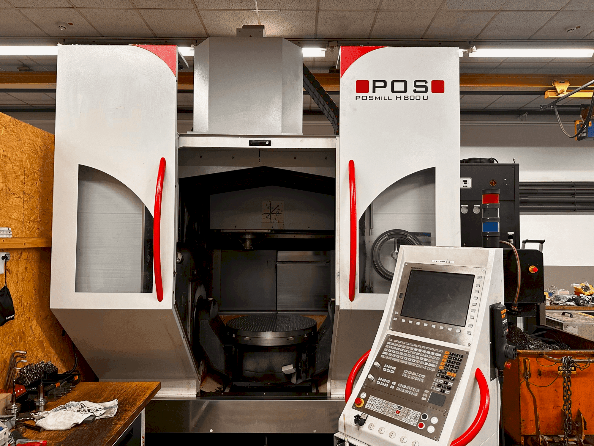 Вид станка POSmill H800U спереди