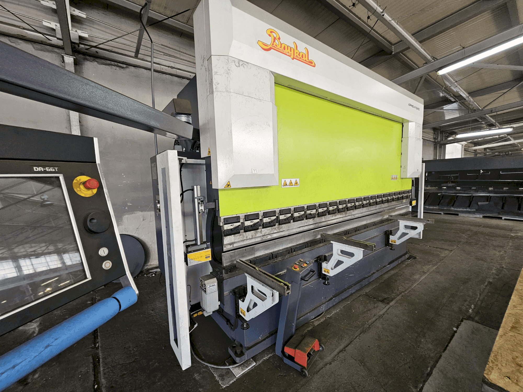 Вид станка Baykal APHS 41240 спереди